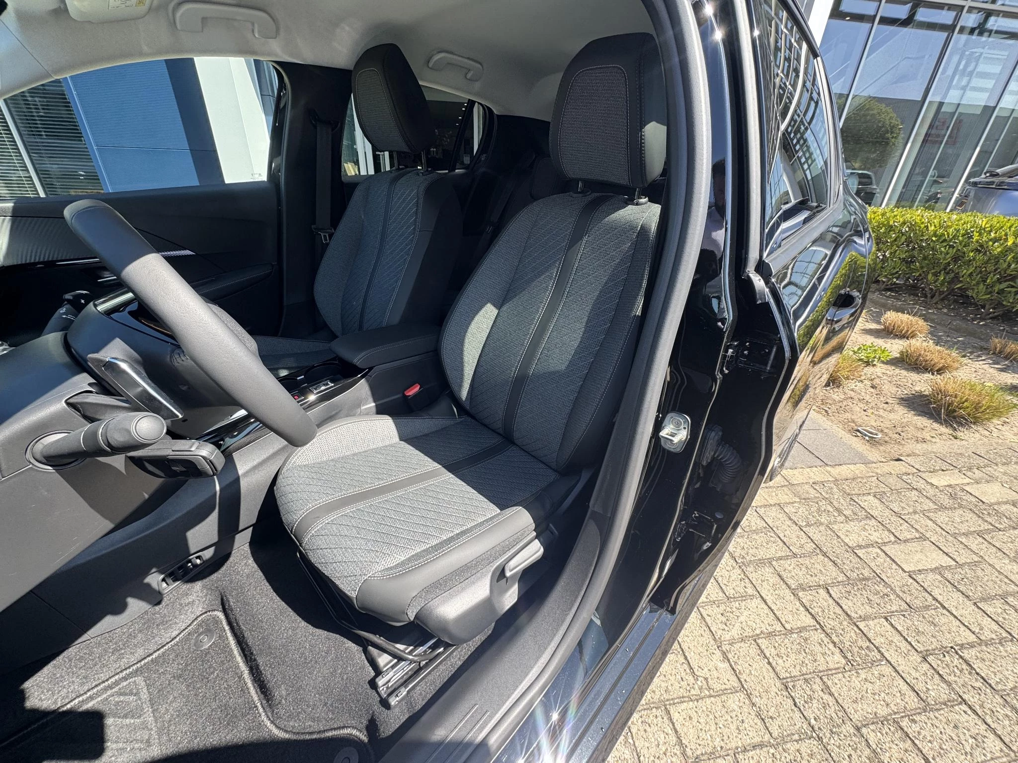 Peugeot-208-image-15