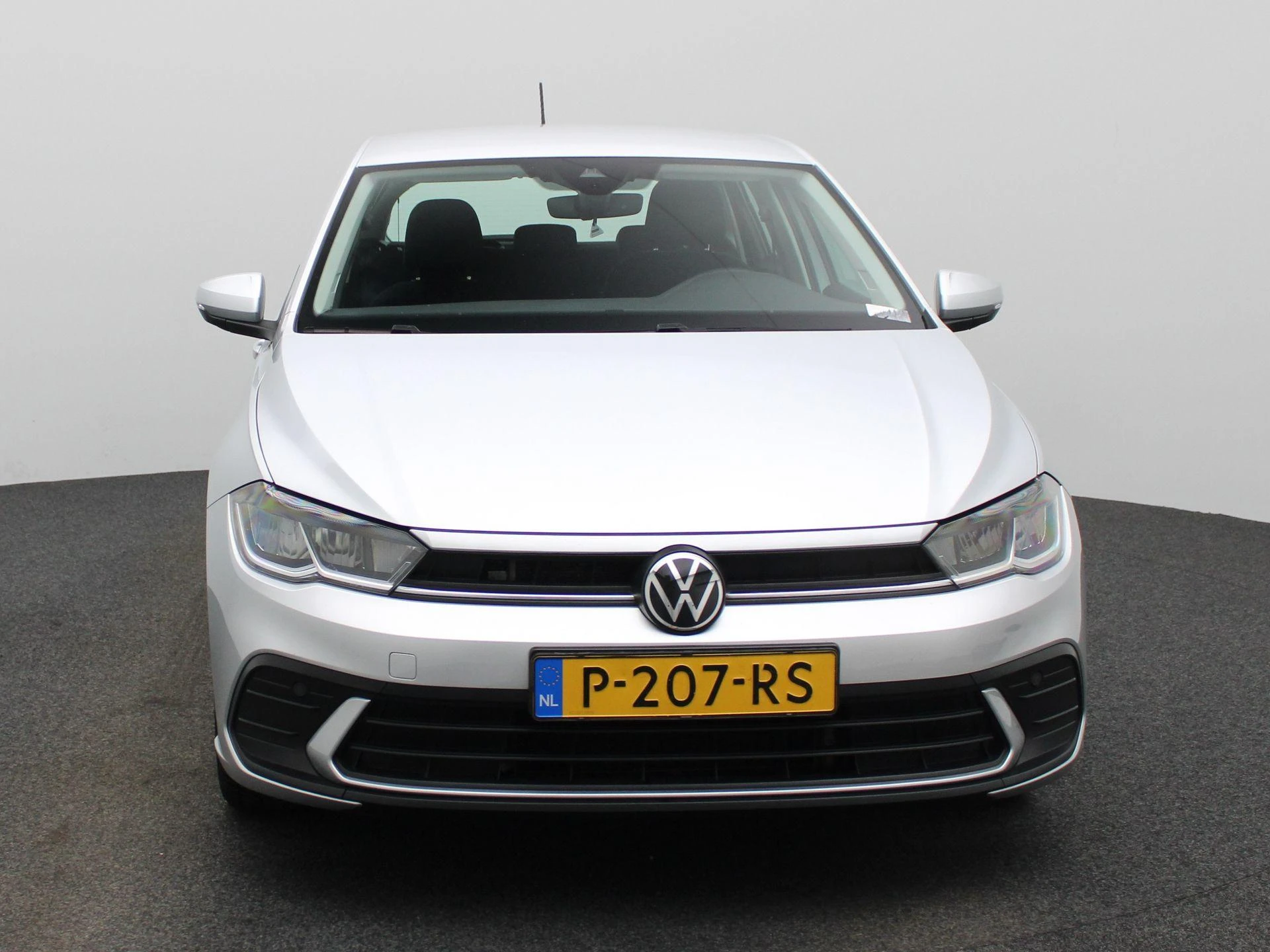 Volkswagen-Polo-image-2