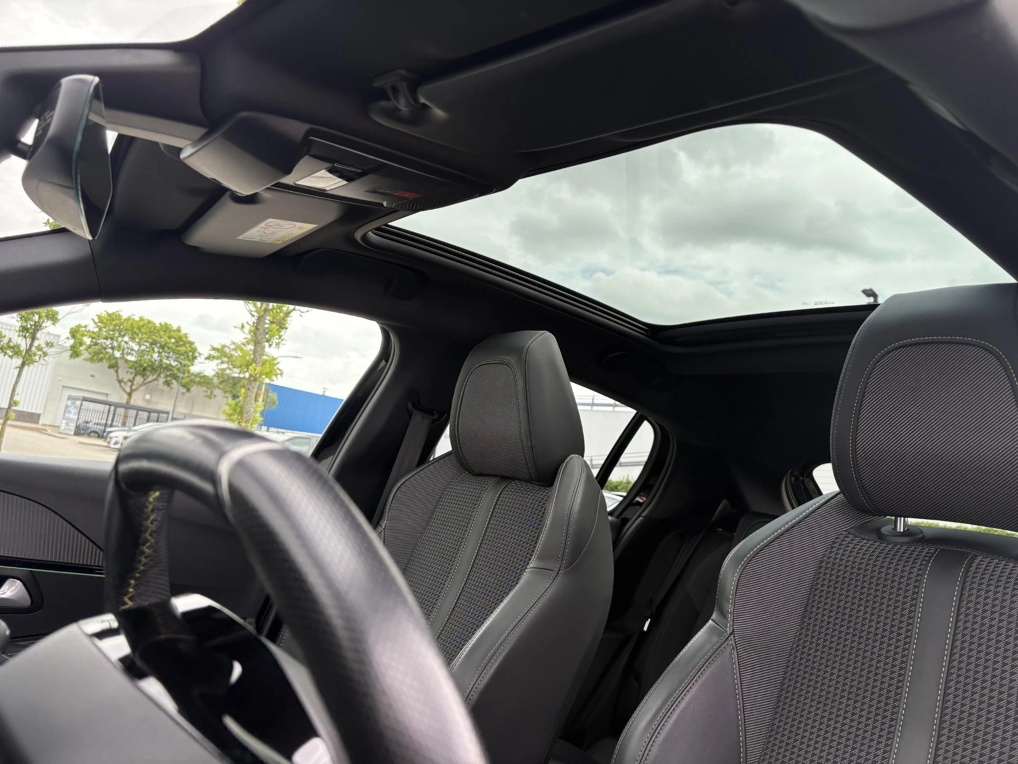 Peugeot-208-image-9