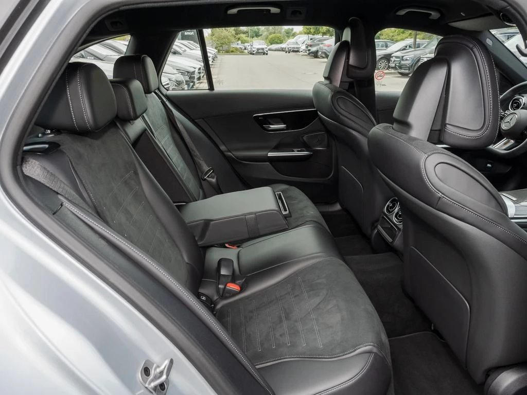 Mercedes-Benz-C-Klasse 300 d-image-12