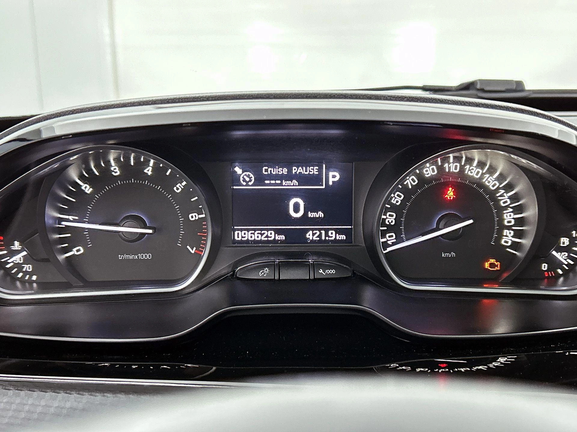 Peugeot-208-image-18