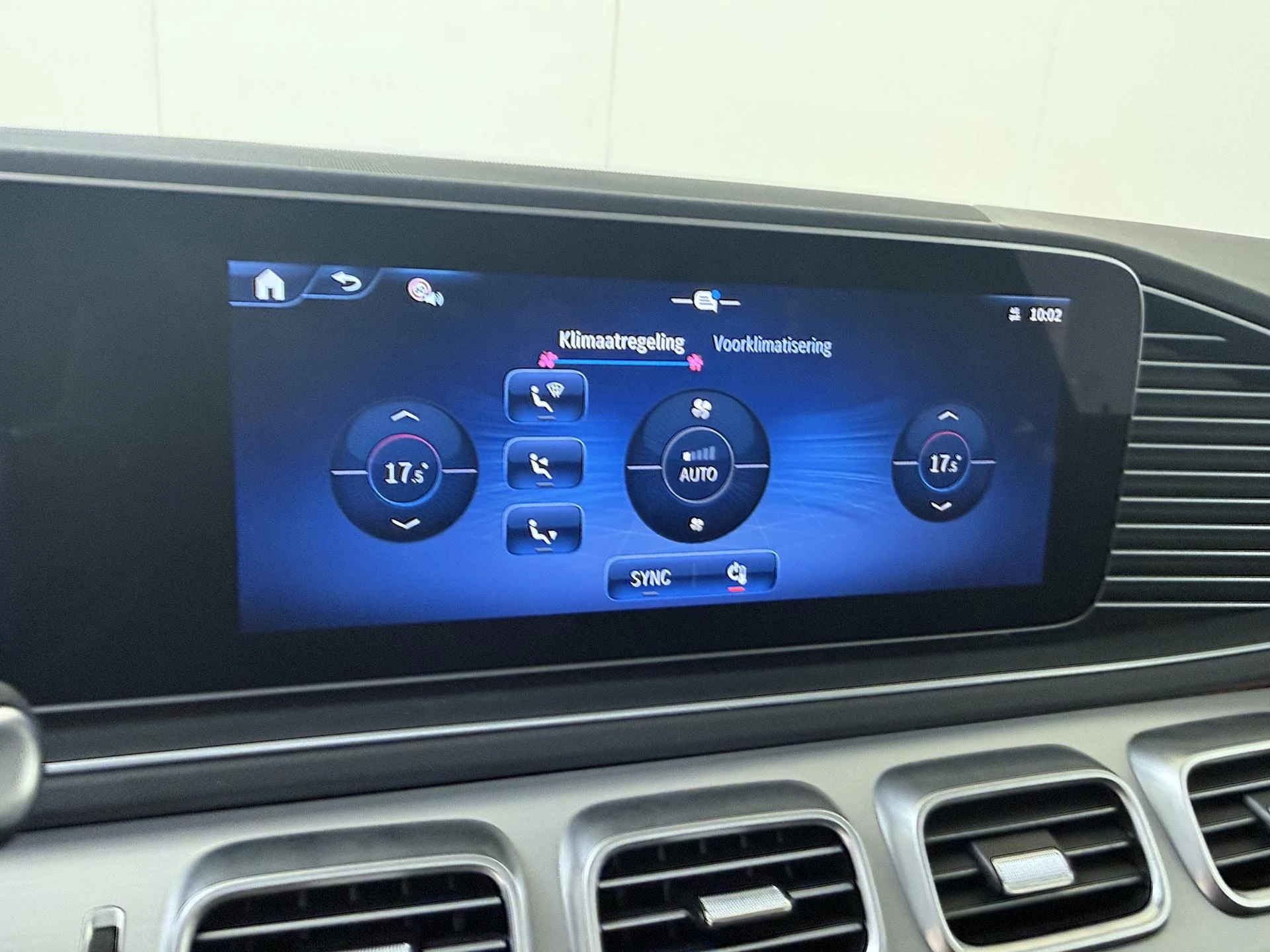 Mercedes-Benz-GLE-image-18