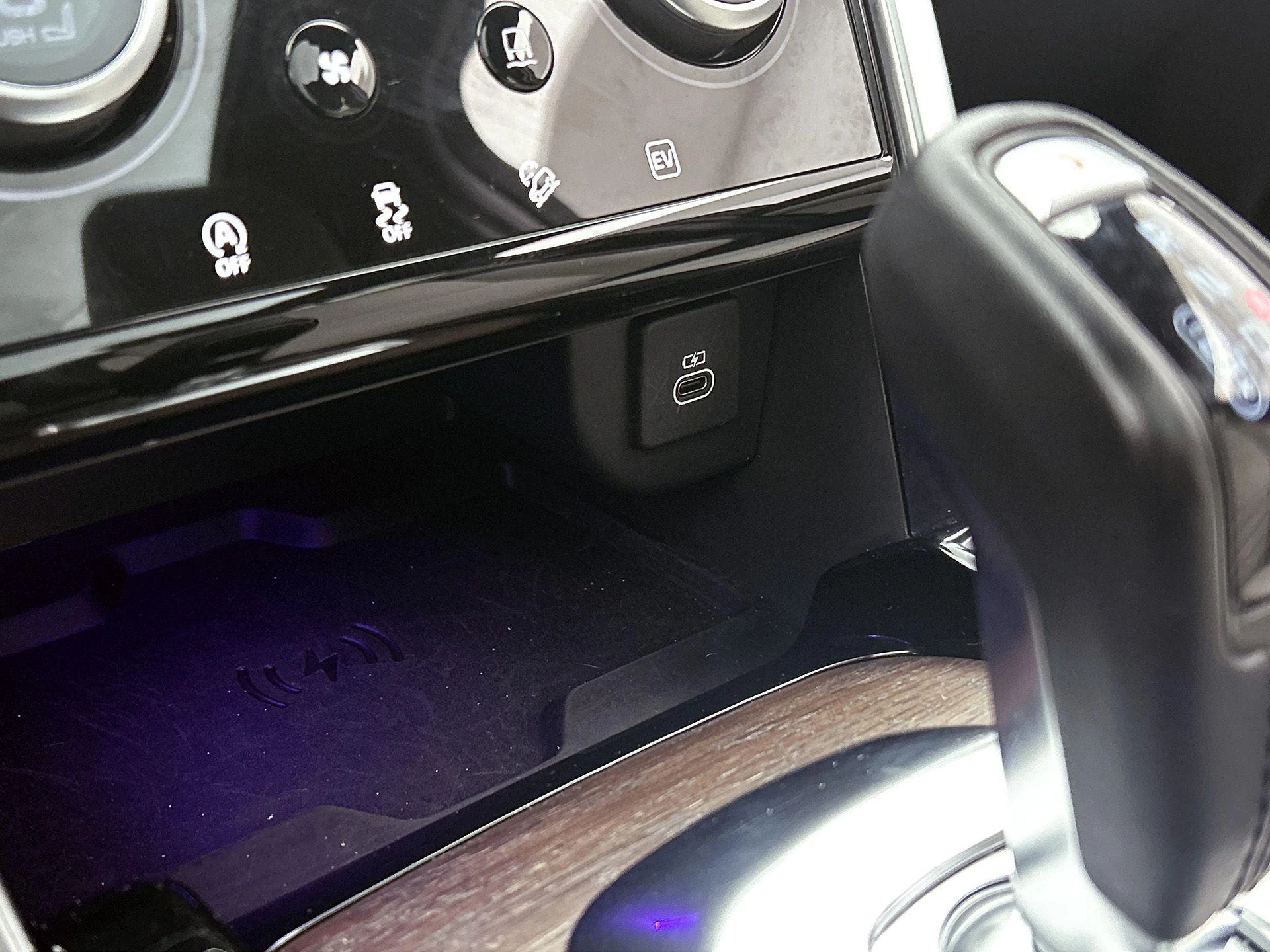 Land Rover-Discovery Sport-image-41