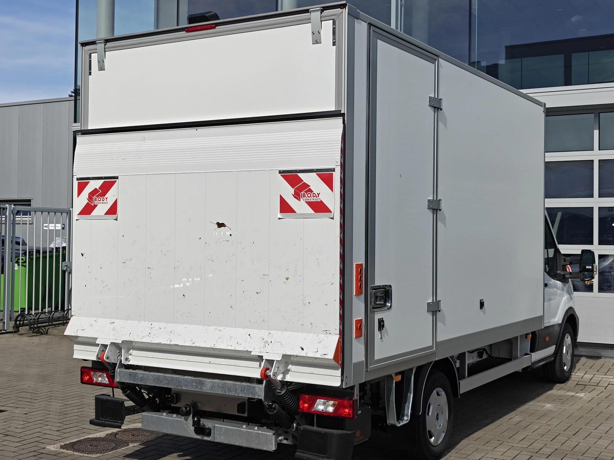 Ford Transit 2T ChassisCabine Meubelbak