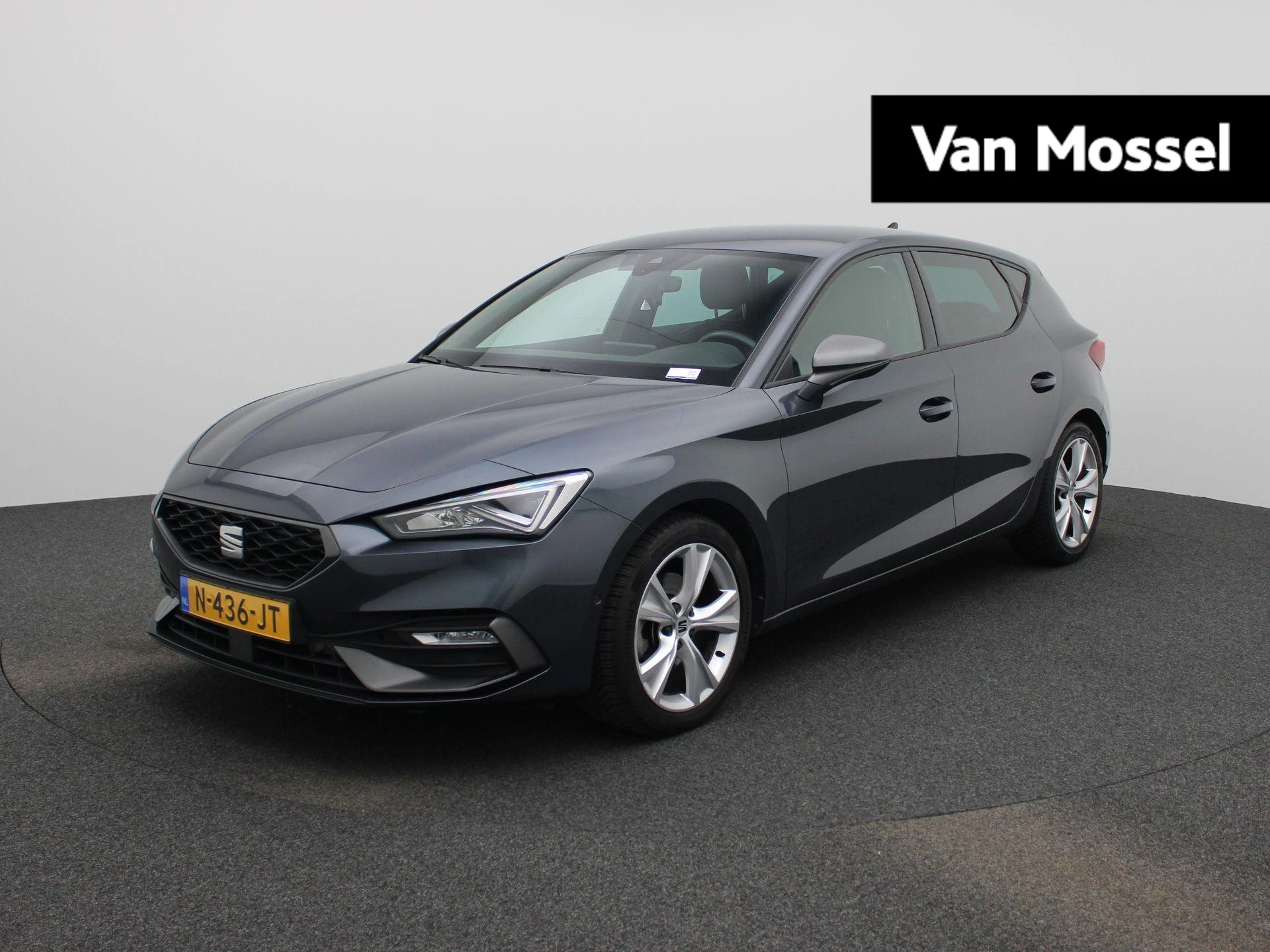 SEAT-Leon-image-0