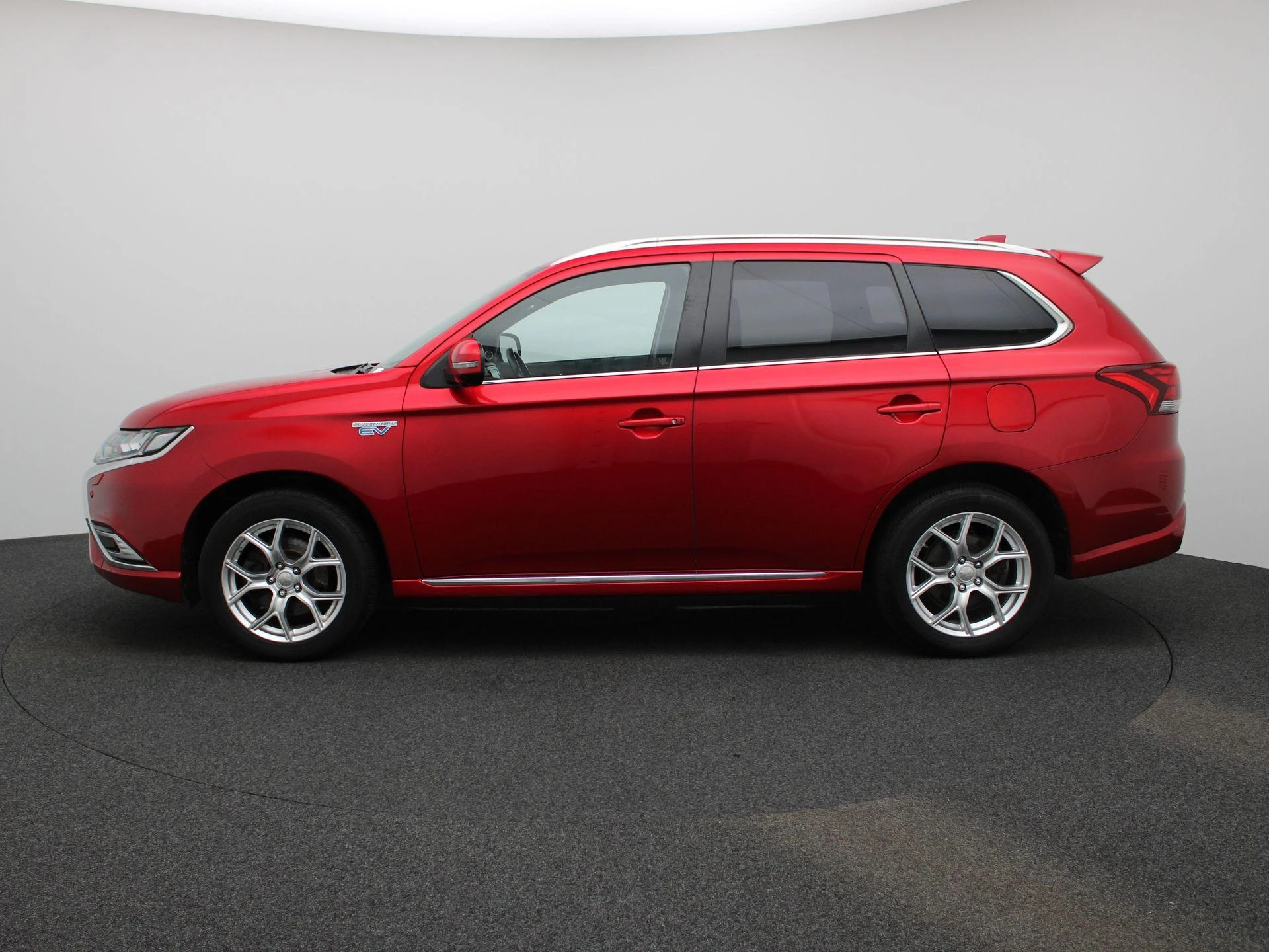 Mitsubishi-Outlander-image-3
