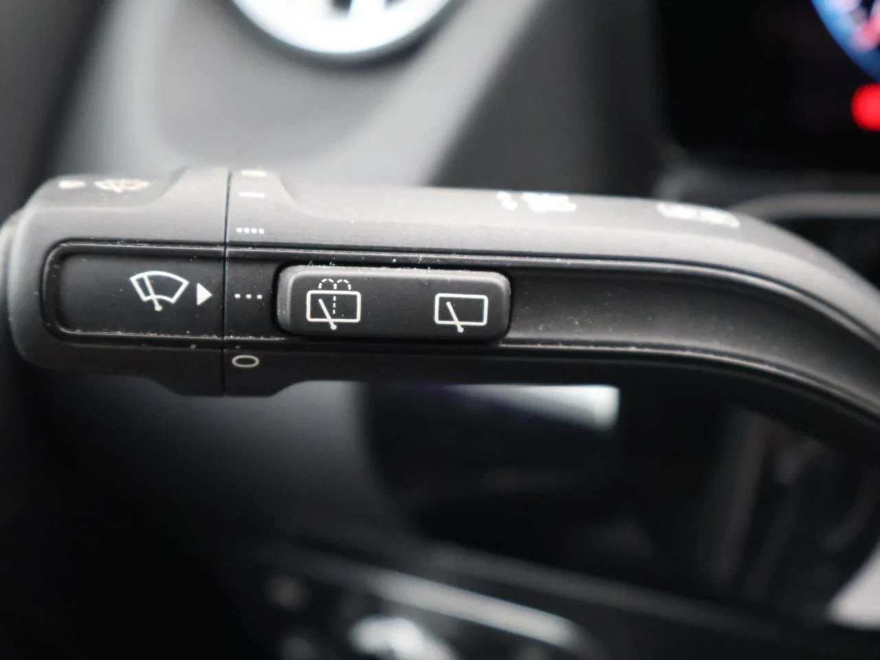 Mercedes-Benz-EQA-image-10