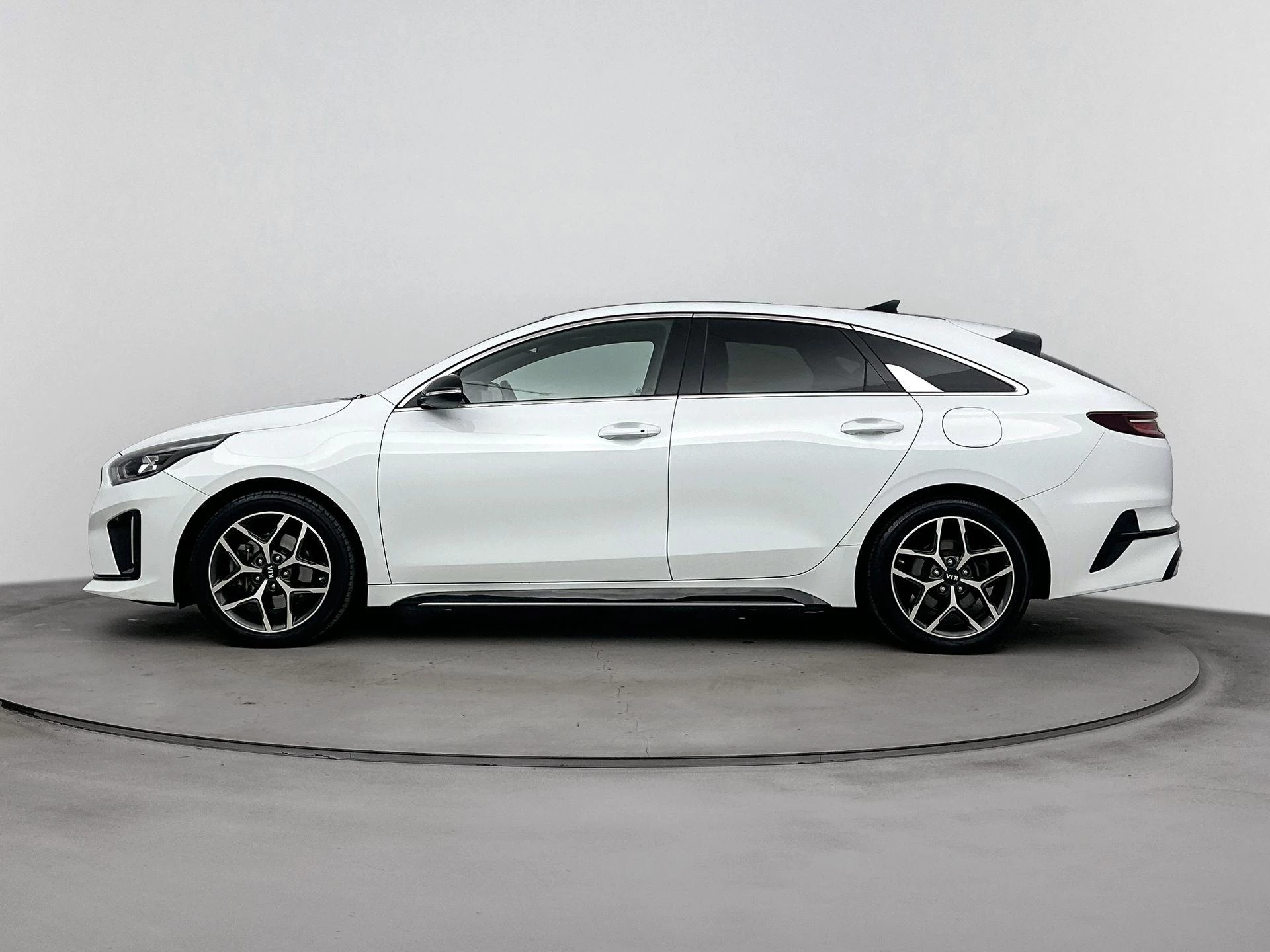 Kia-ProCeed-image-1