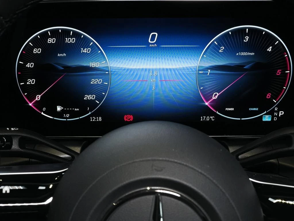 Mercedes-Benz-GLC 220 d-image-7