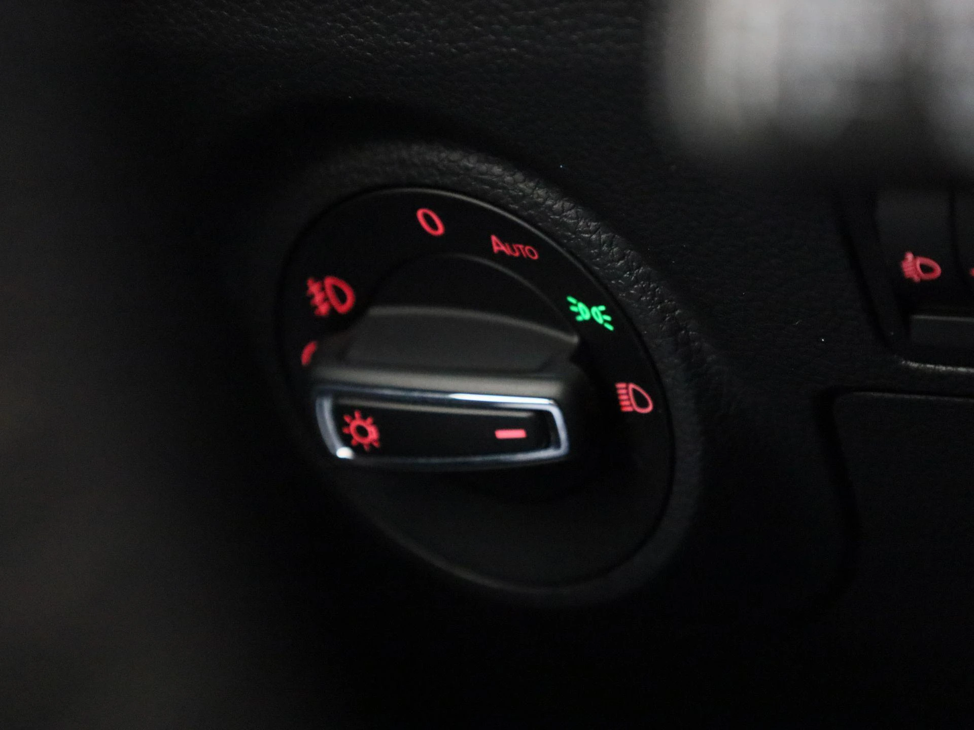 SEAT-Arona-image-19
