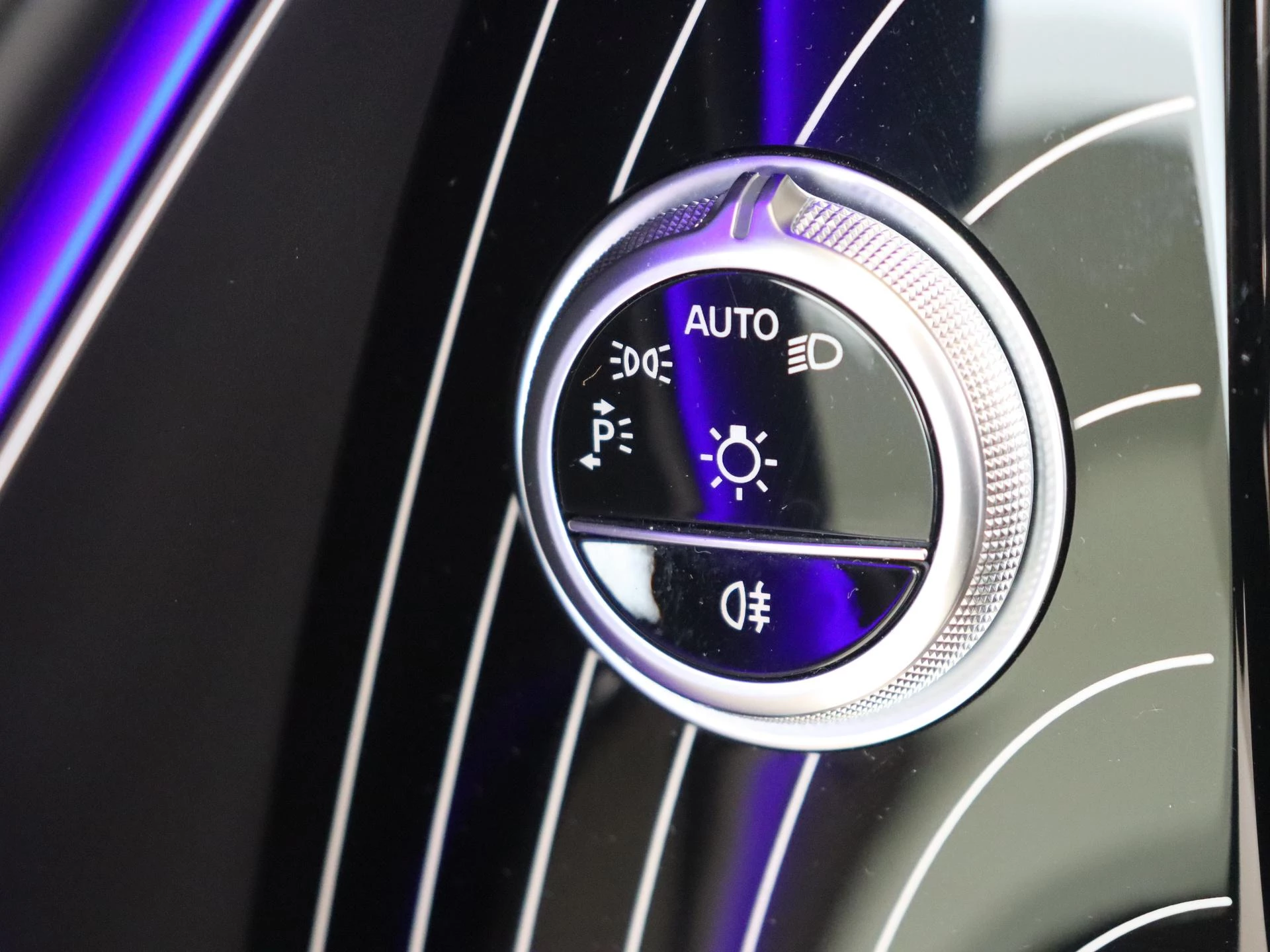 Mercedes-Benz-S-Klasse-image-36