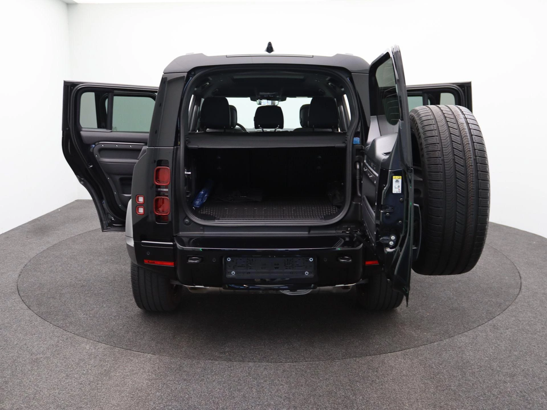 Land Rover-Defender-image-13