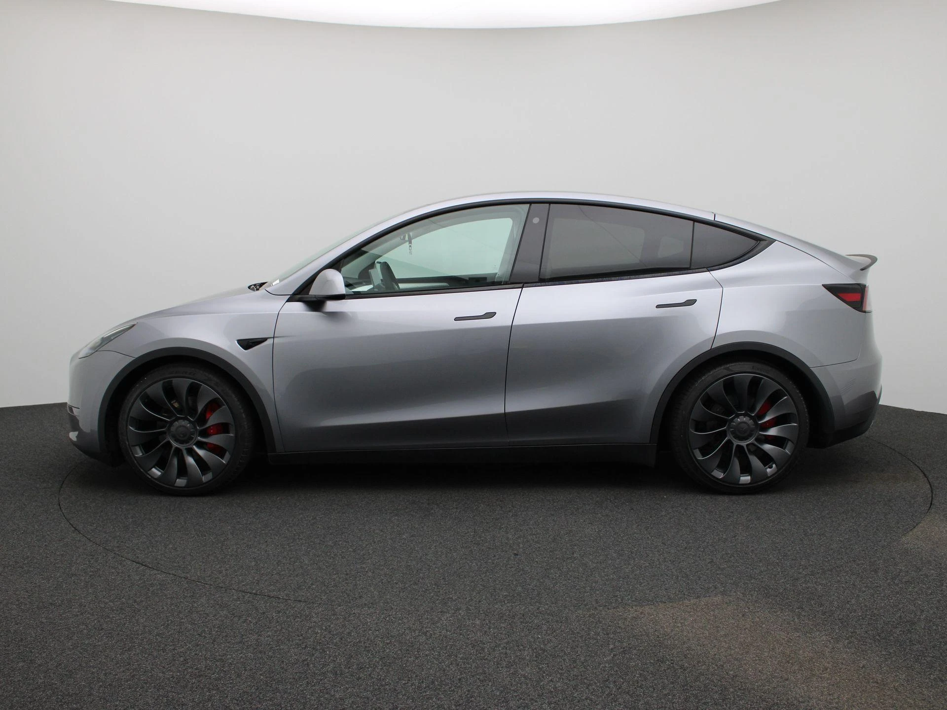Tesla-Model Y-image-3