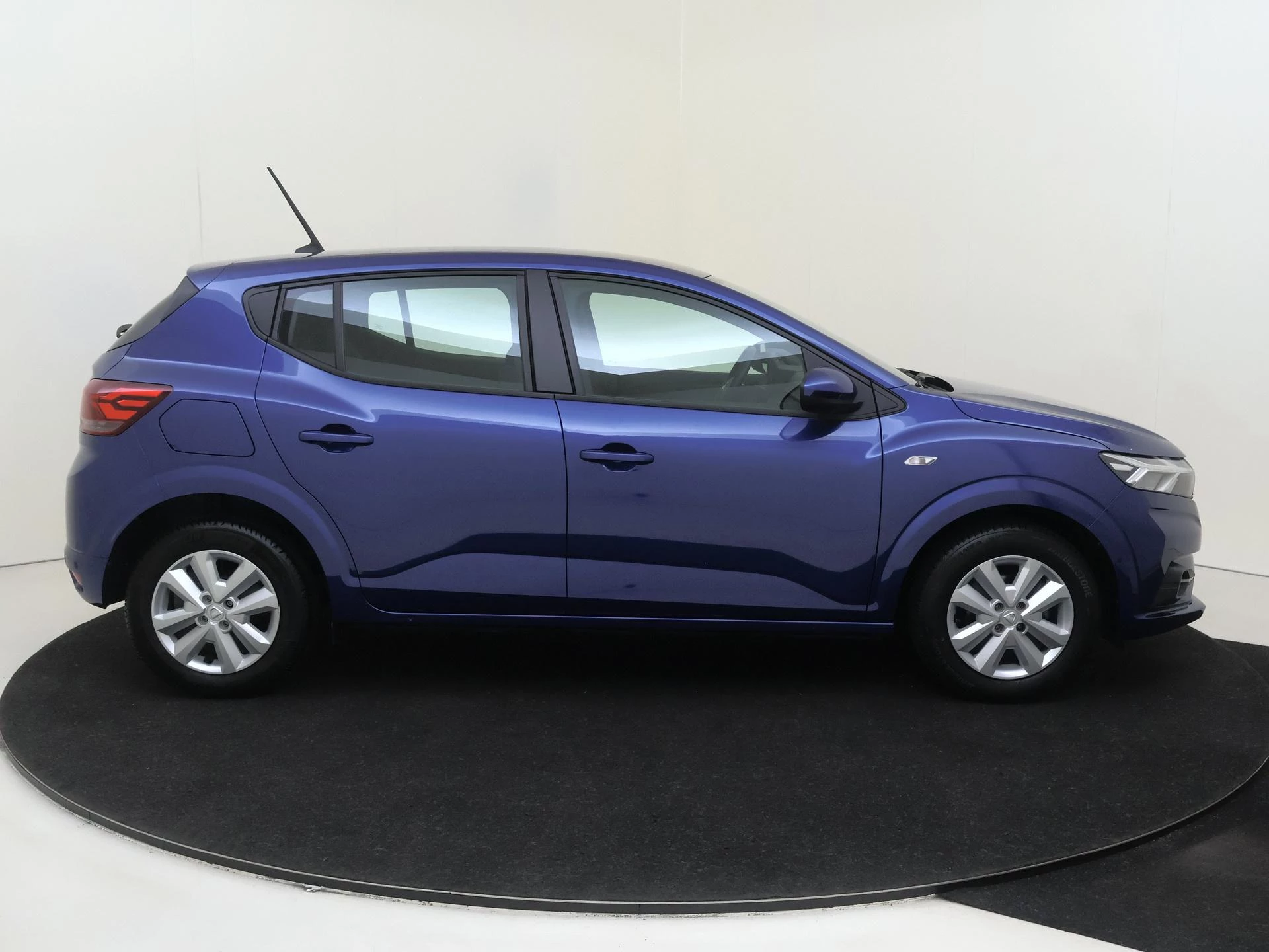 Dacia-Sandero-image-8
