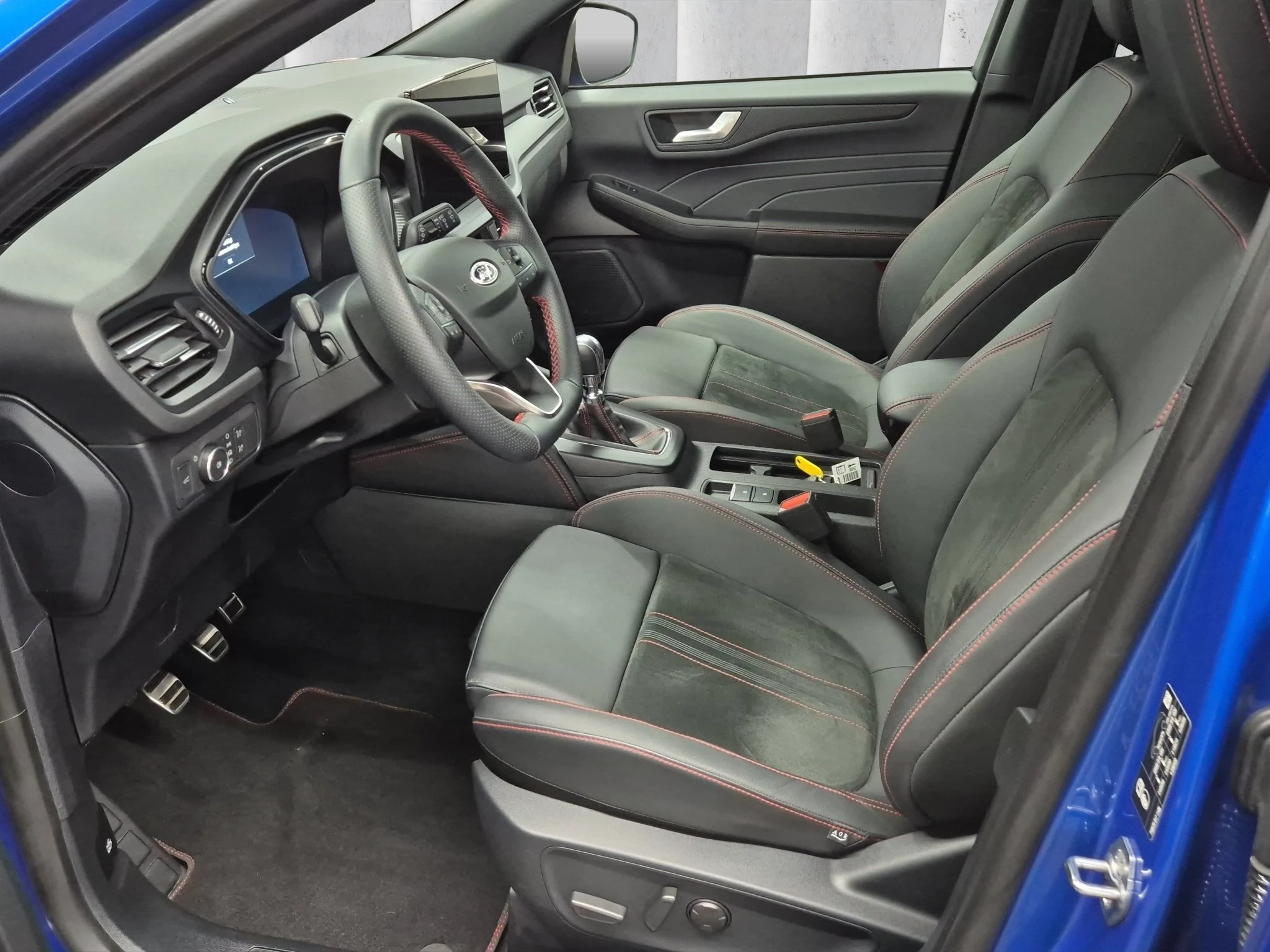 Ford Kuga ST-Line X*PANO*AHK*LED-MATRIX*360GRAD*ACC*NAVI*SOUND-SYS.