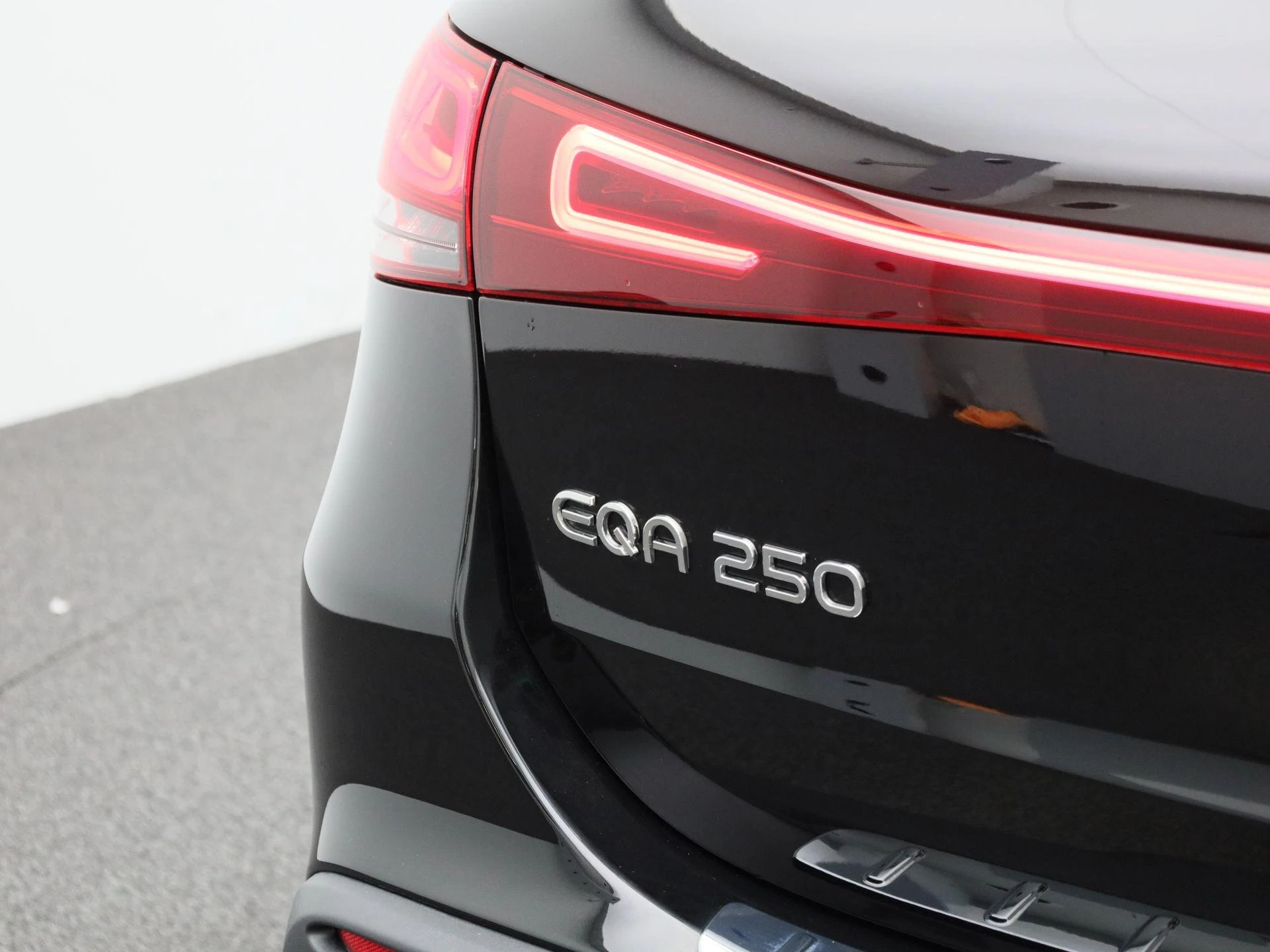 Mercedes-Benz-EQA-image-42