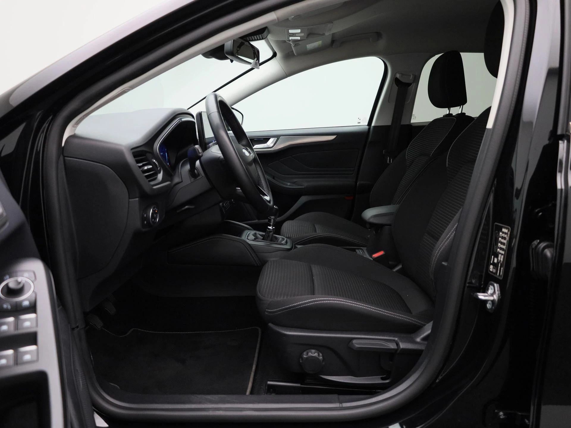 Ford Focus Clipper 1.0i EcoBoost MHEV 92kW Connected
