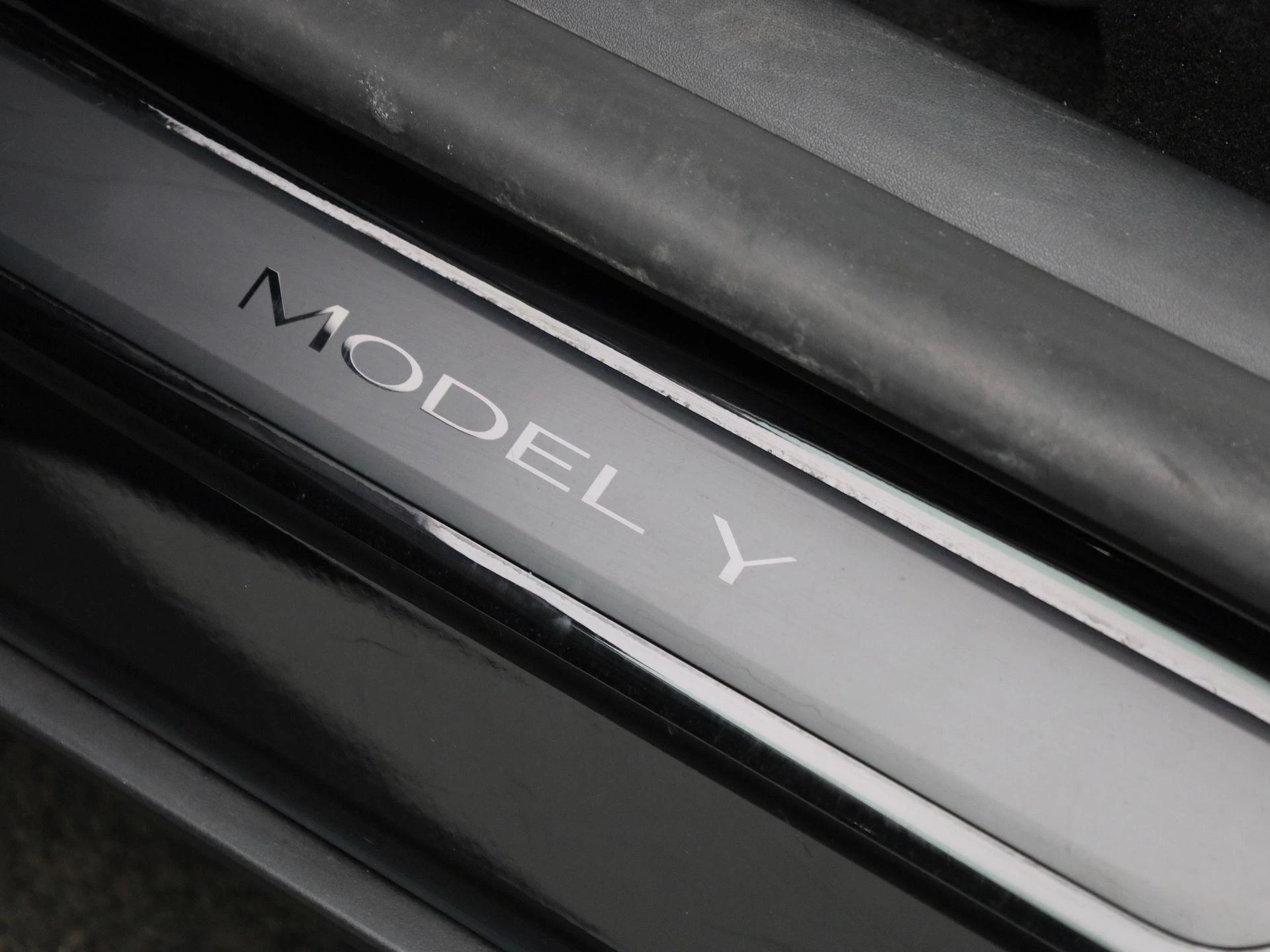 Tesla-Model Y-image-30
