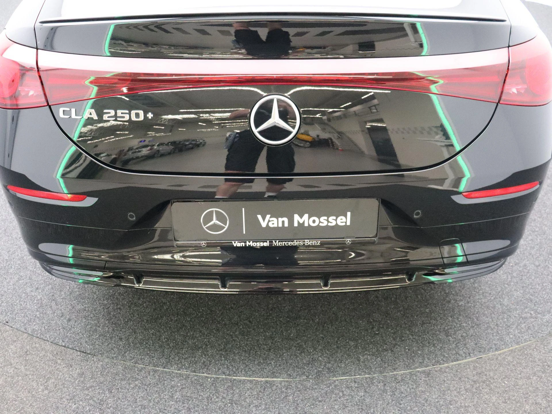Mercedes-Benz-CLA-image-22
