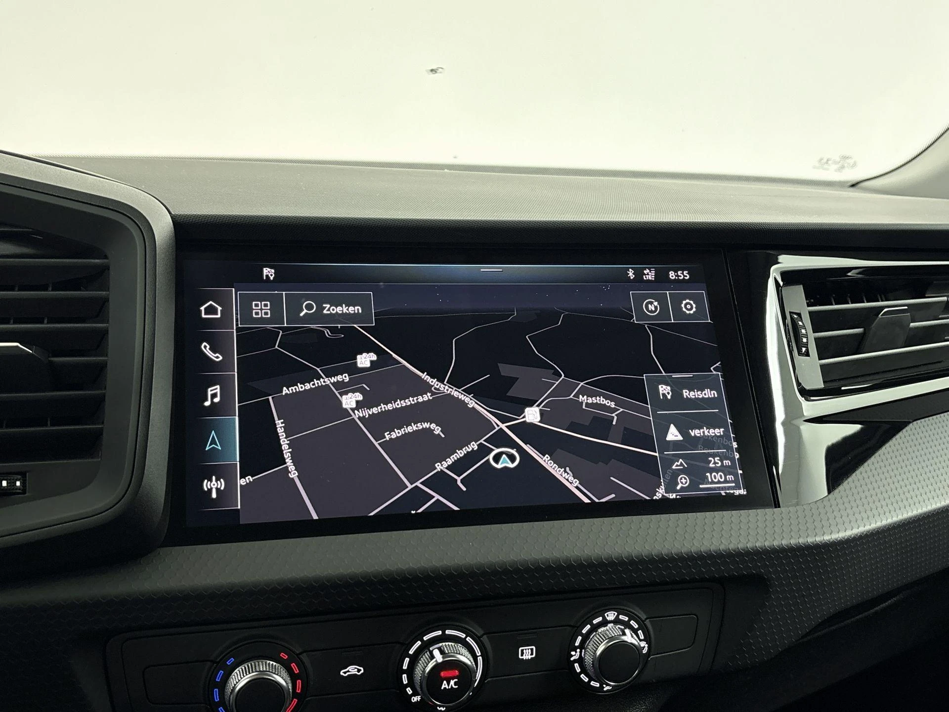 Audi-A1 Sportback-image-10