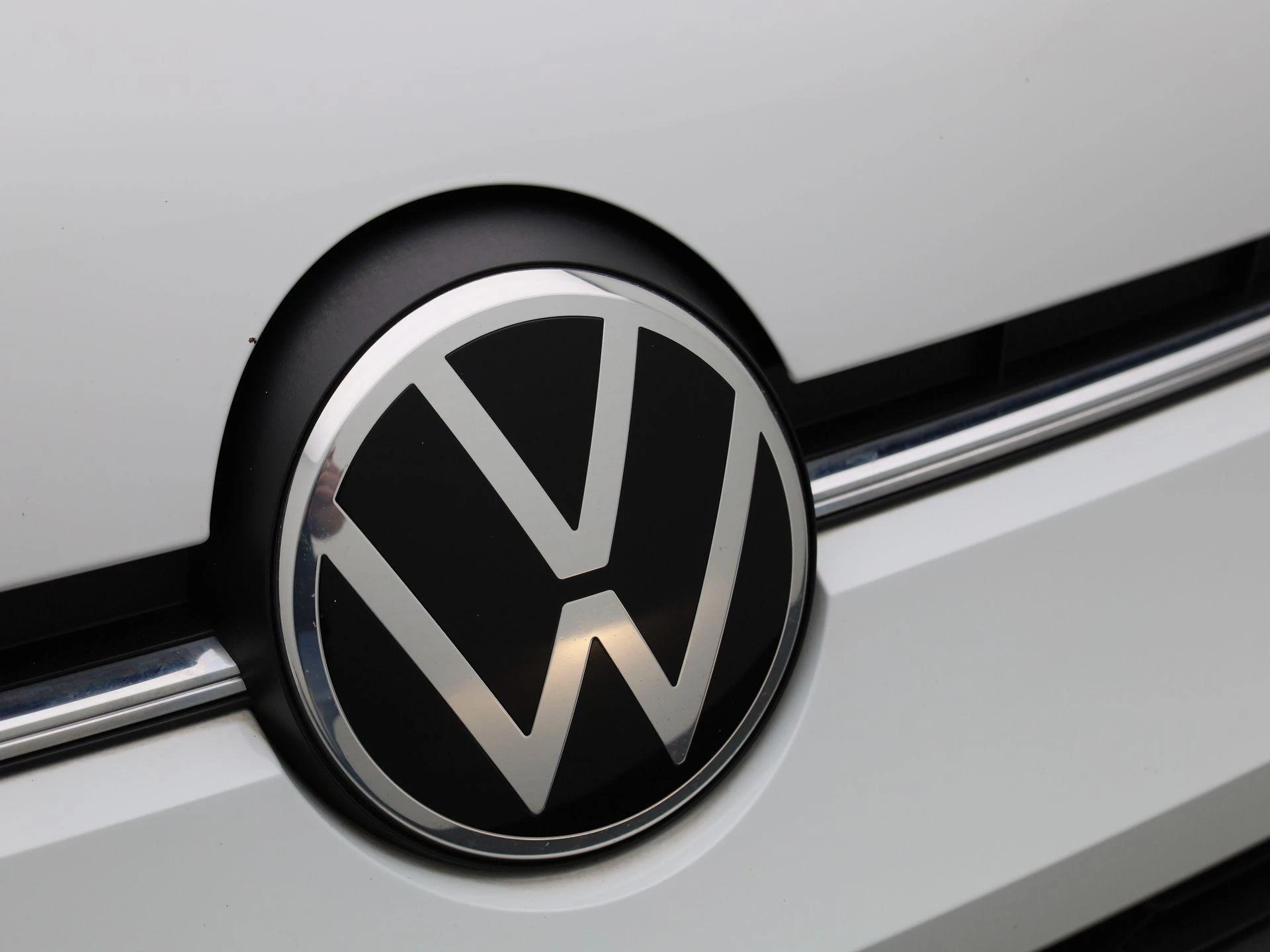 Volkswagen-up!-image-25