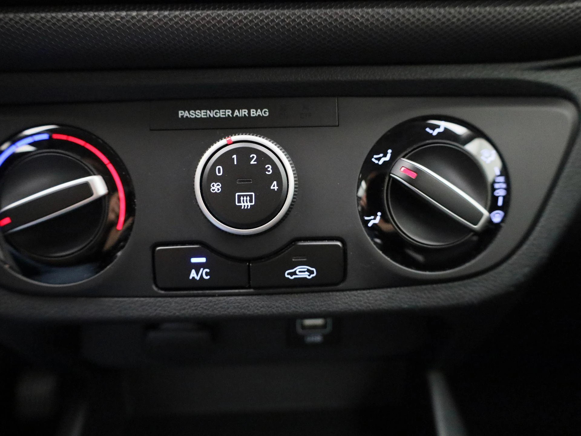 Hyundai-i10-image-23