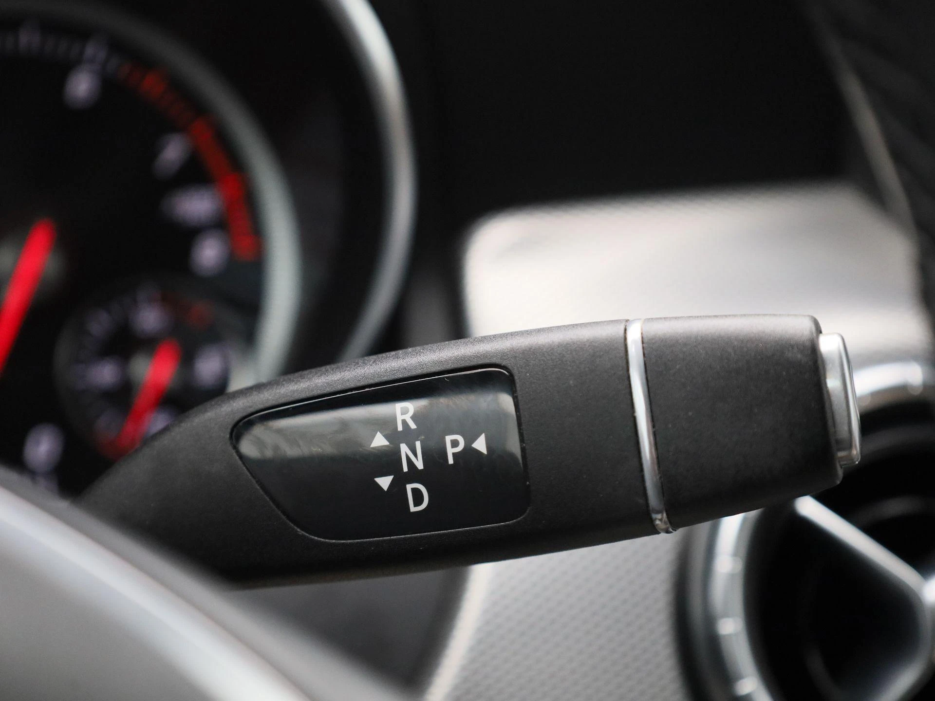 Mercedes-Benz-CLA-image-20