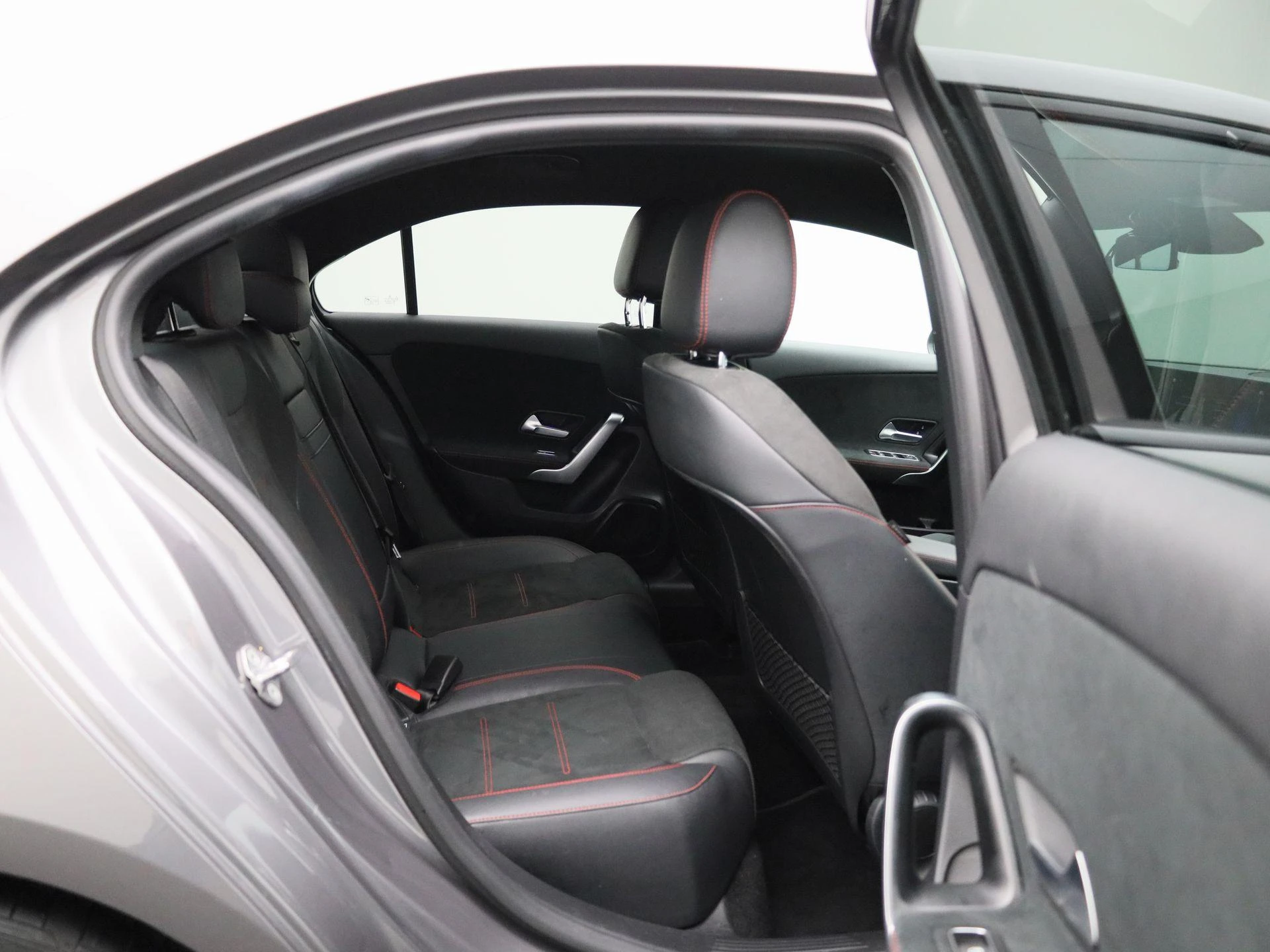Mercedes-Benz A-Klasse Limousine 180 AMG Line