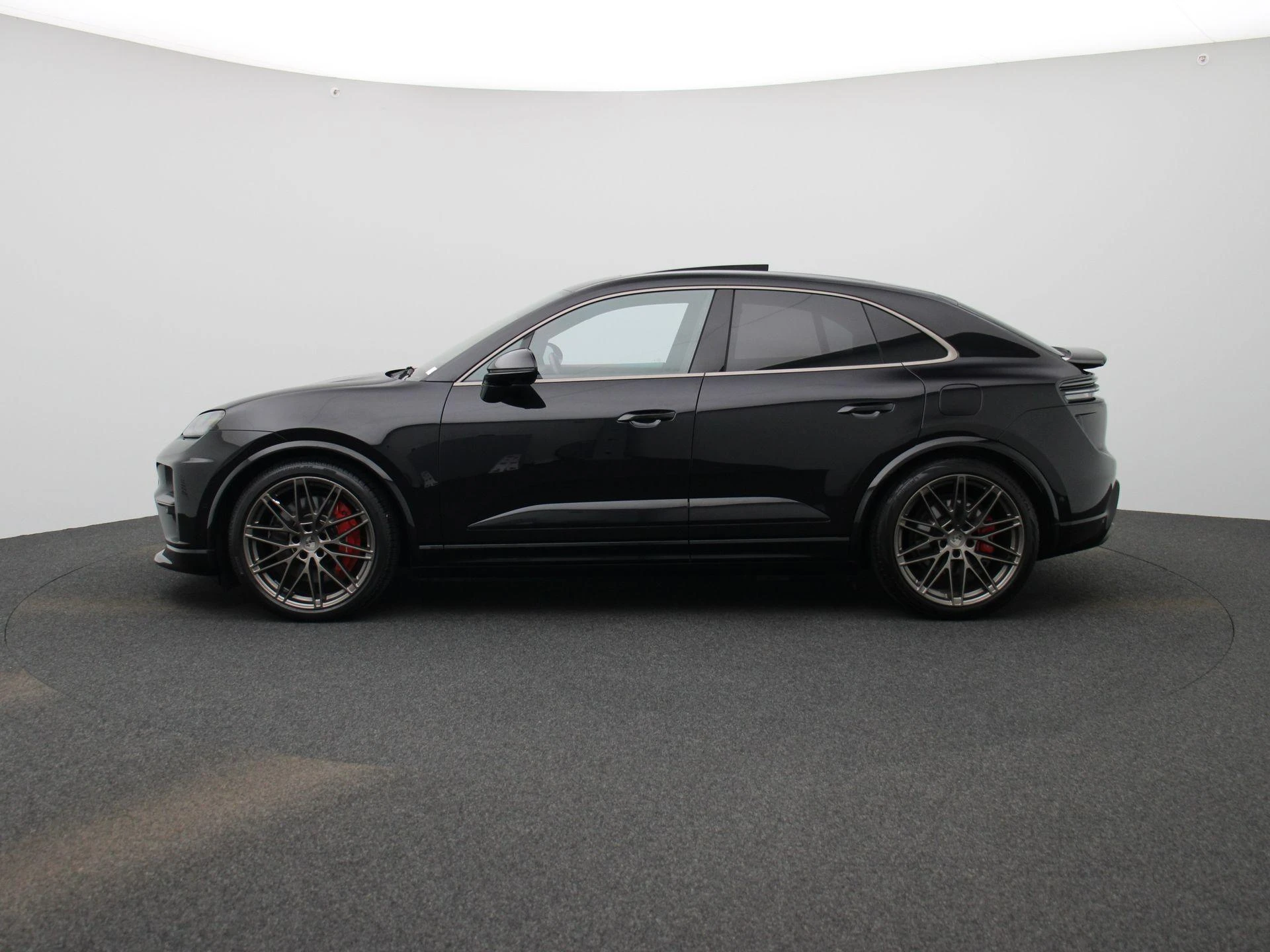 Porsche-Macan-image-3
