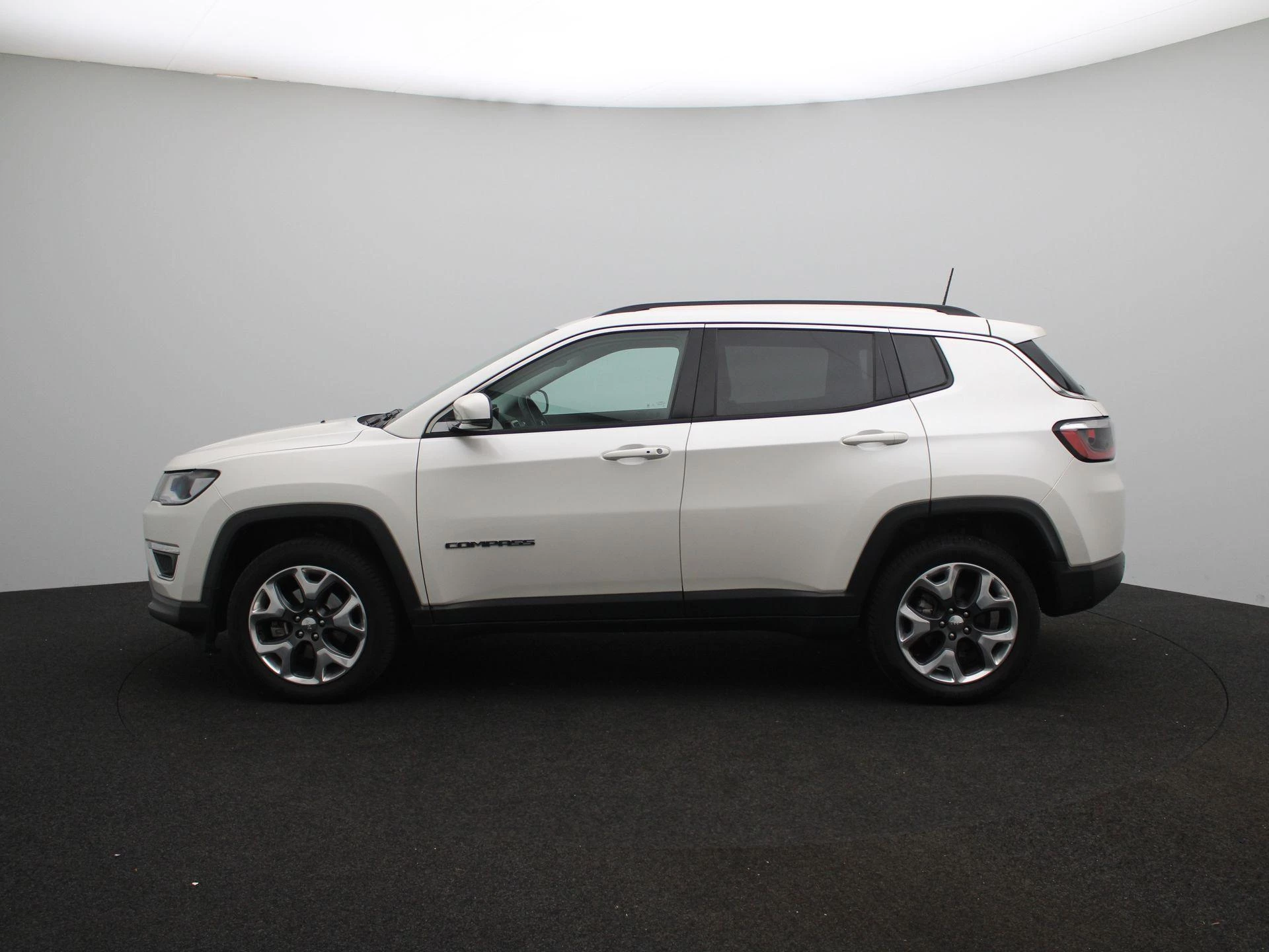 Jeep-Compass-image-3