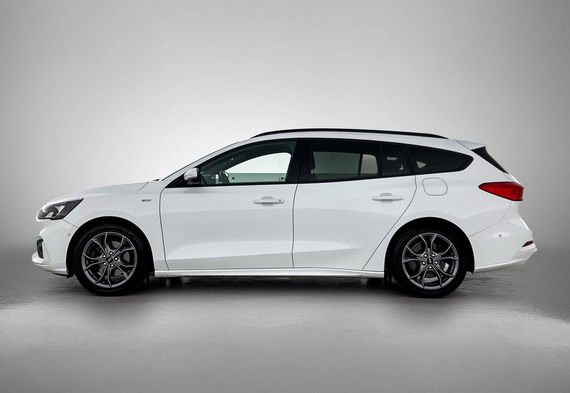 Ford Focus Wagon 1.0 EcoBoost ST Line Business