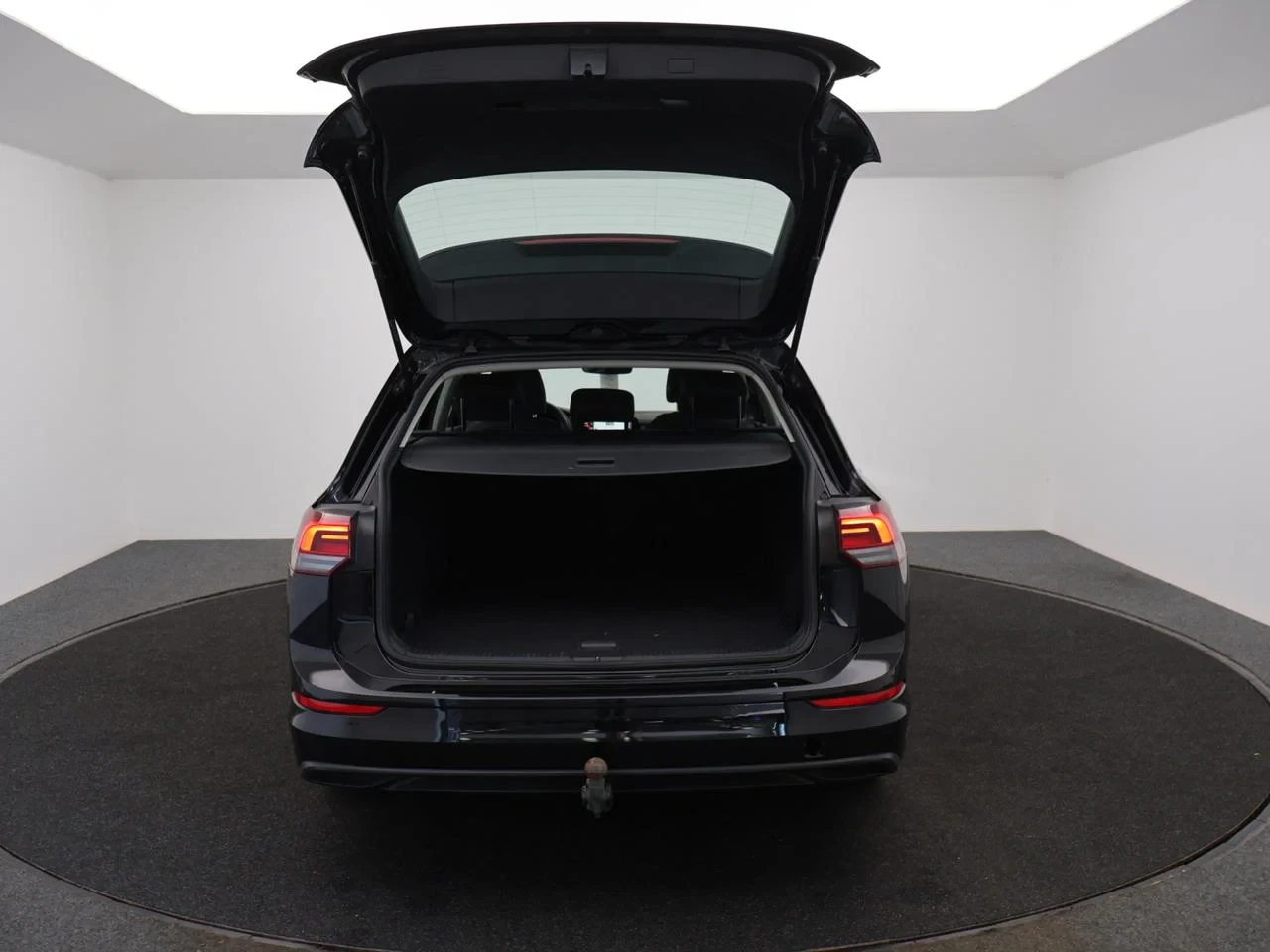 Volkswagen Golf Variant VIII Golf Variant Life 2.0TDI 115PK *AUTOMAAT*TREKHAAK*VIRTUAL COCKPIT*CAMERA*ACC*PDC*NAVI*APP-CONNECT*AIRCO*...*