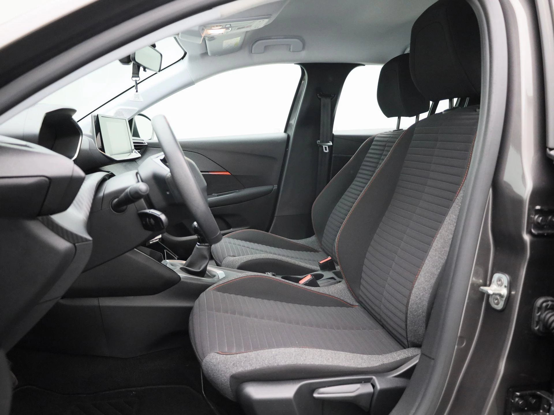 Peugeot-208-image-9