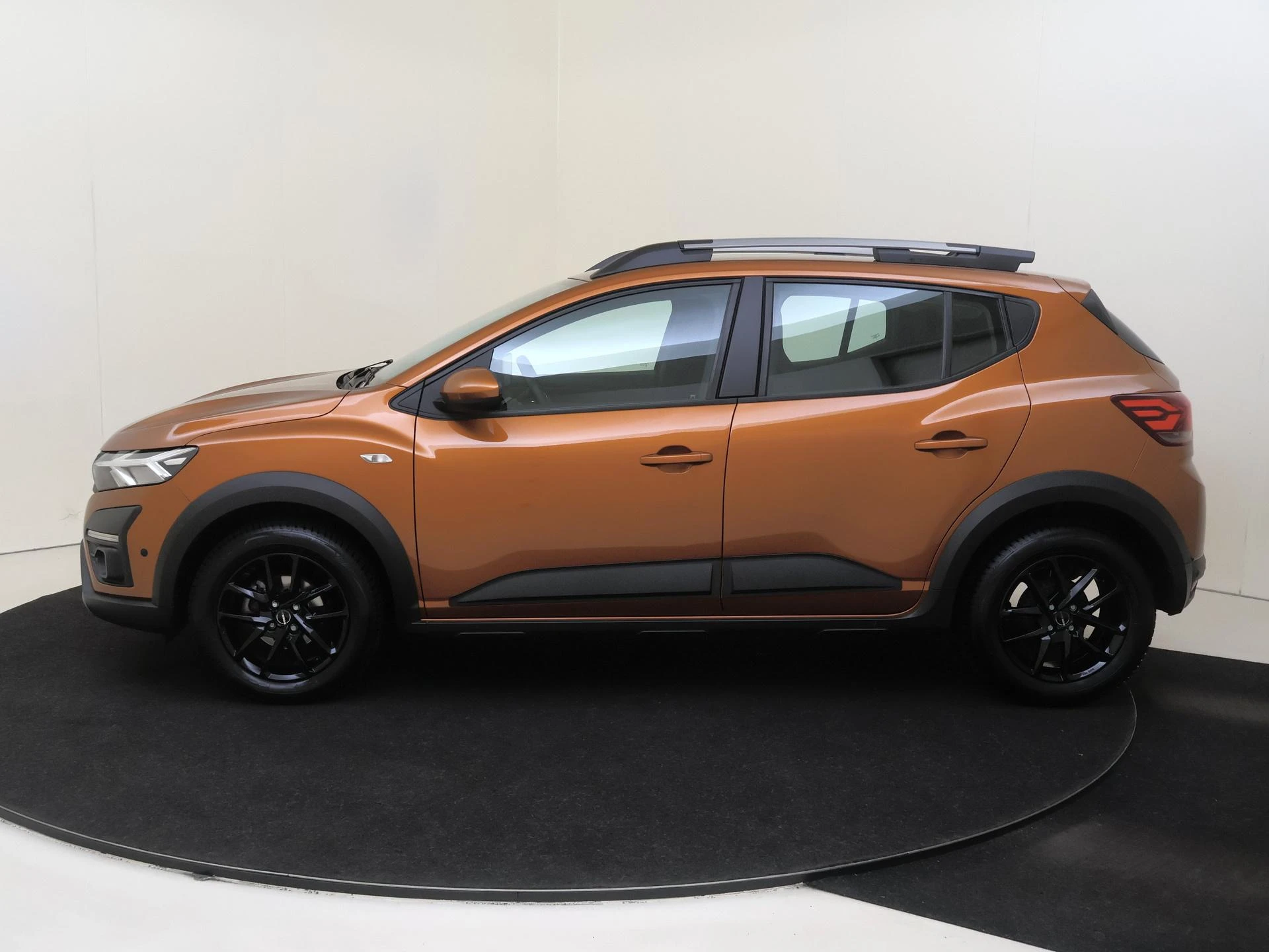 Dacia-Sandero Stepway-image-7