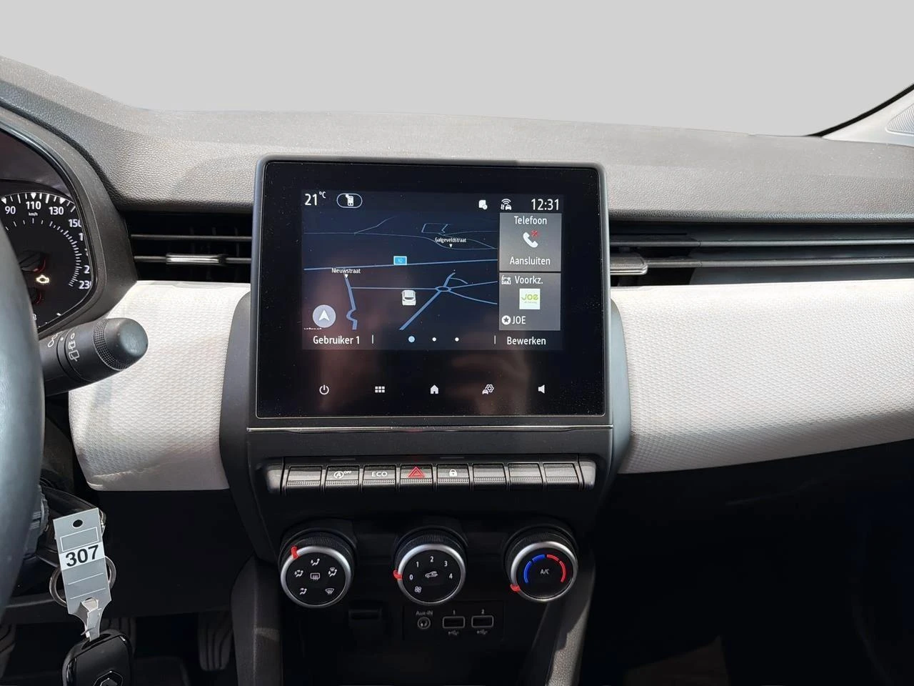 Renault-Clio-image-10