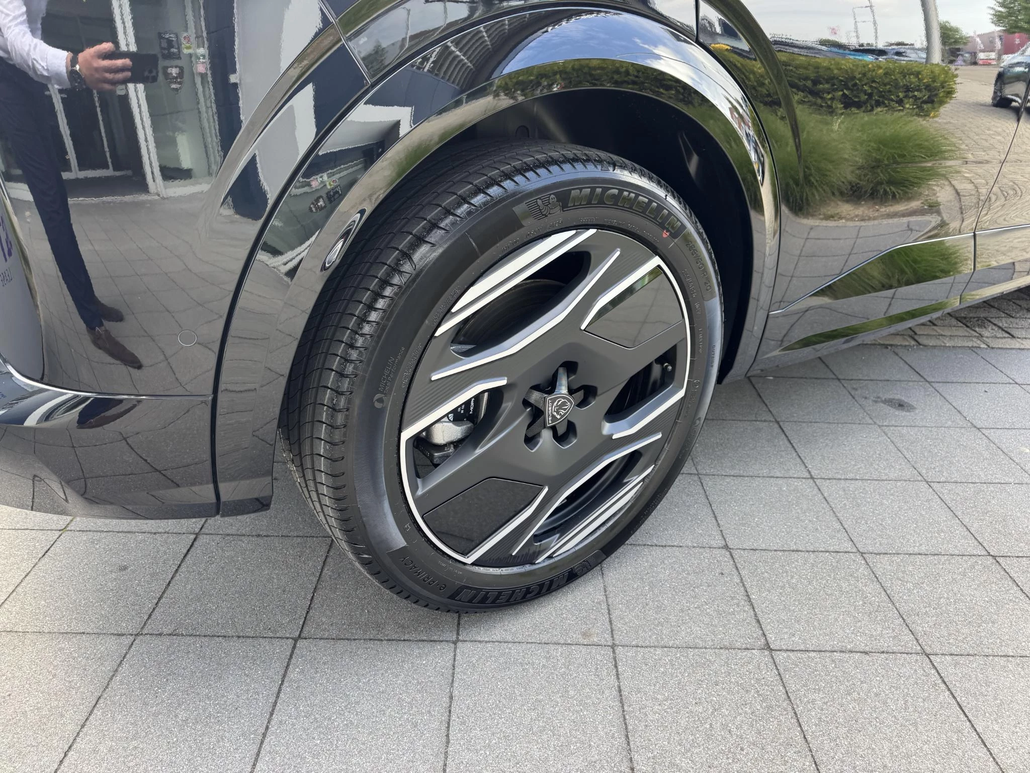 Peugeot e-3008 GT Long Range 230 97 kWh