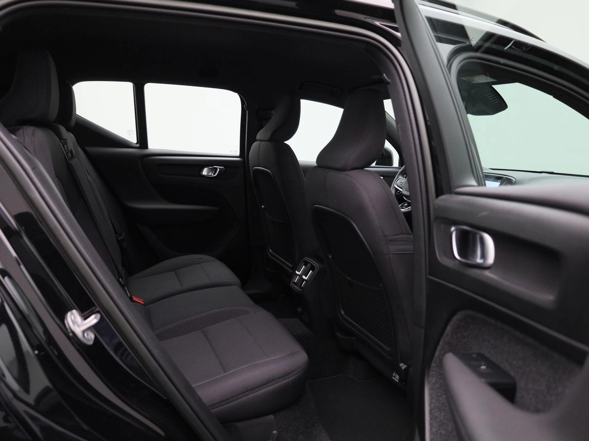 Volvo-XC40-image-34