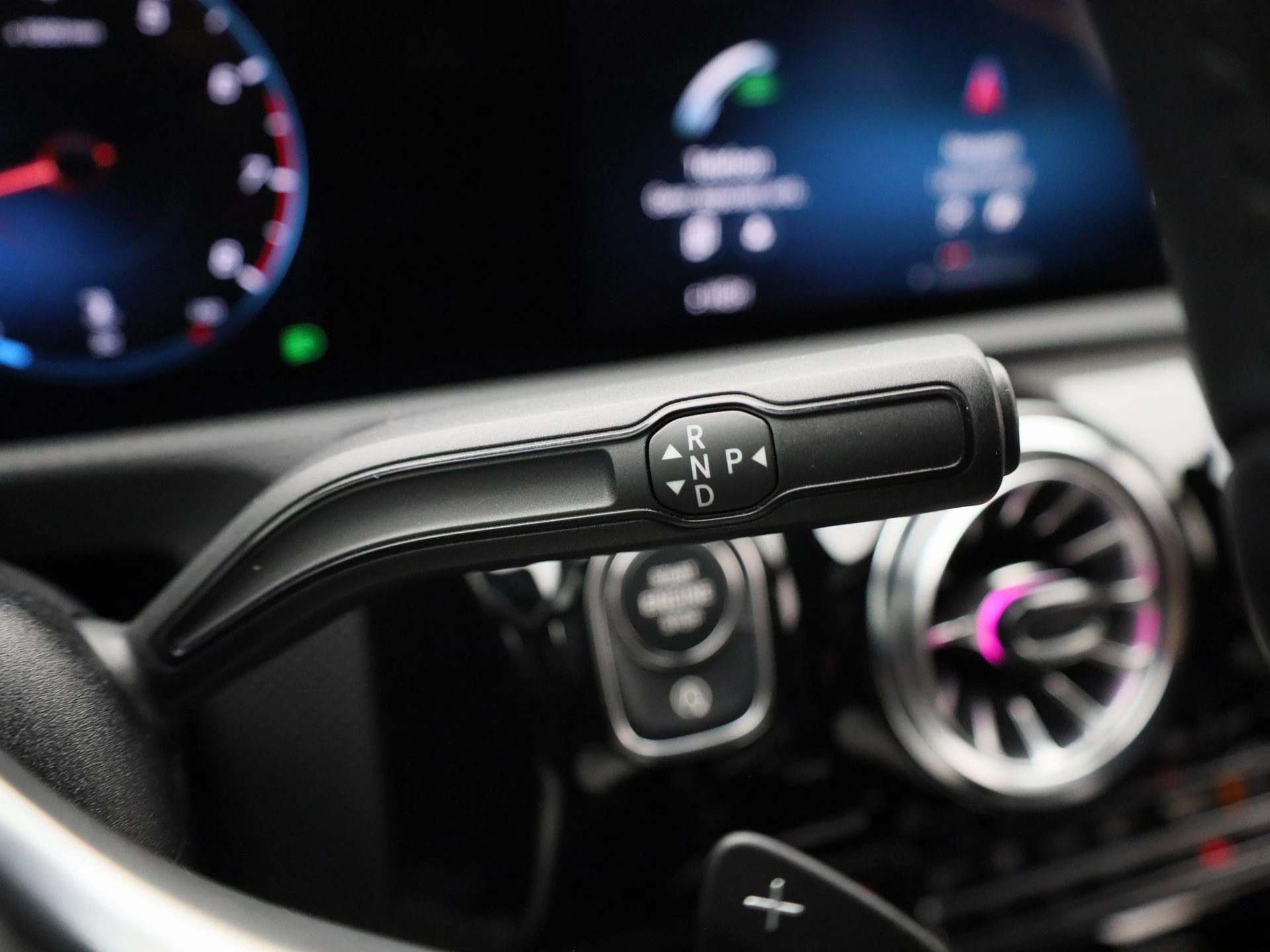 Mercedes-Benz-A-Klasse-image-19