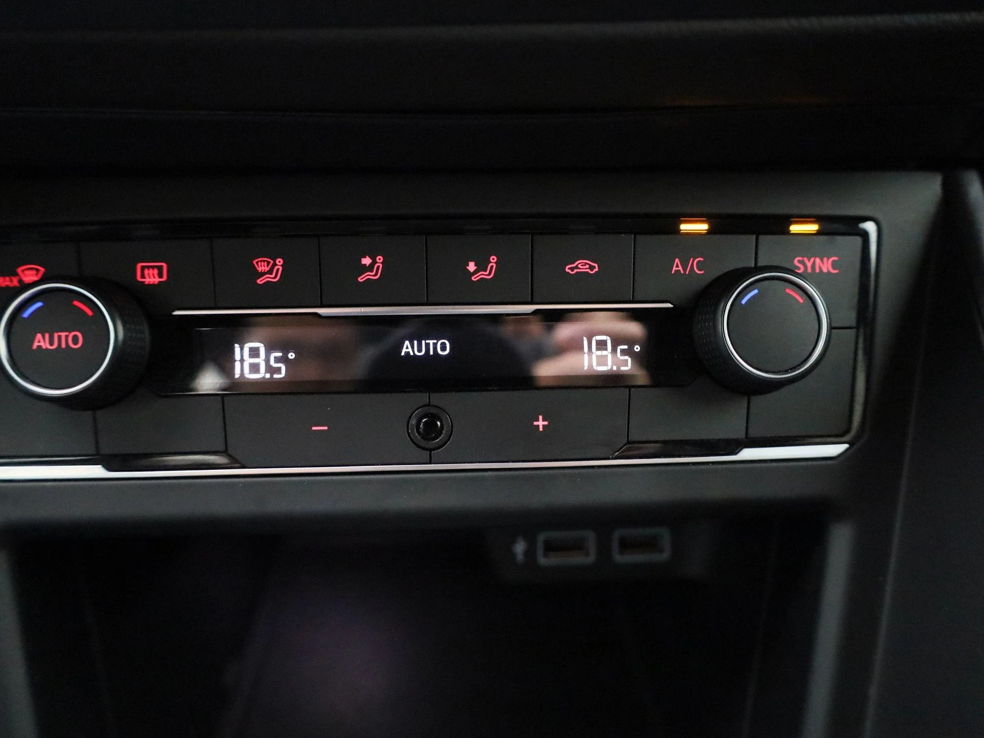 Volkswagen-Polo-image-21