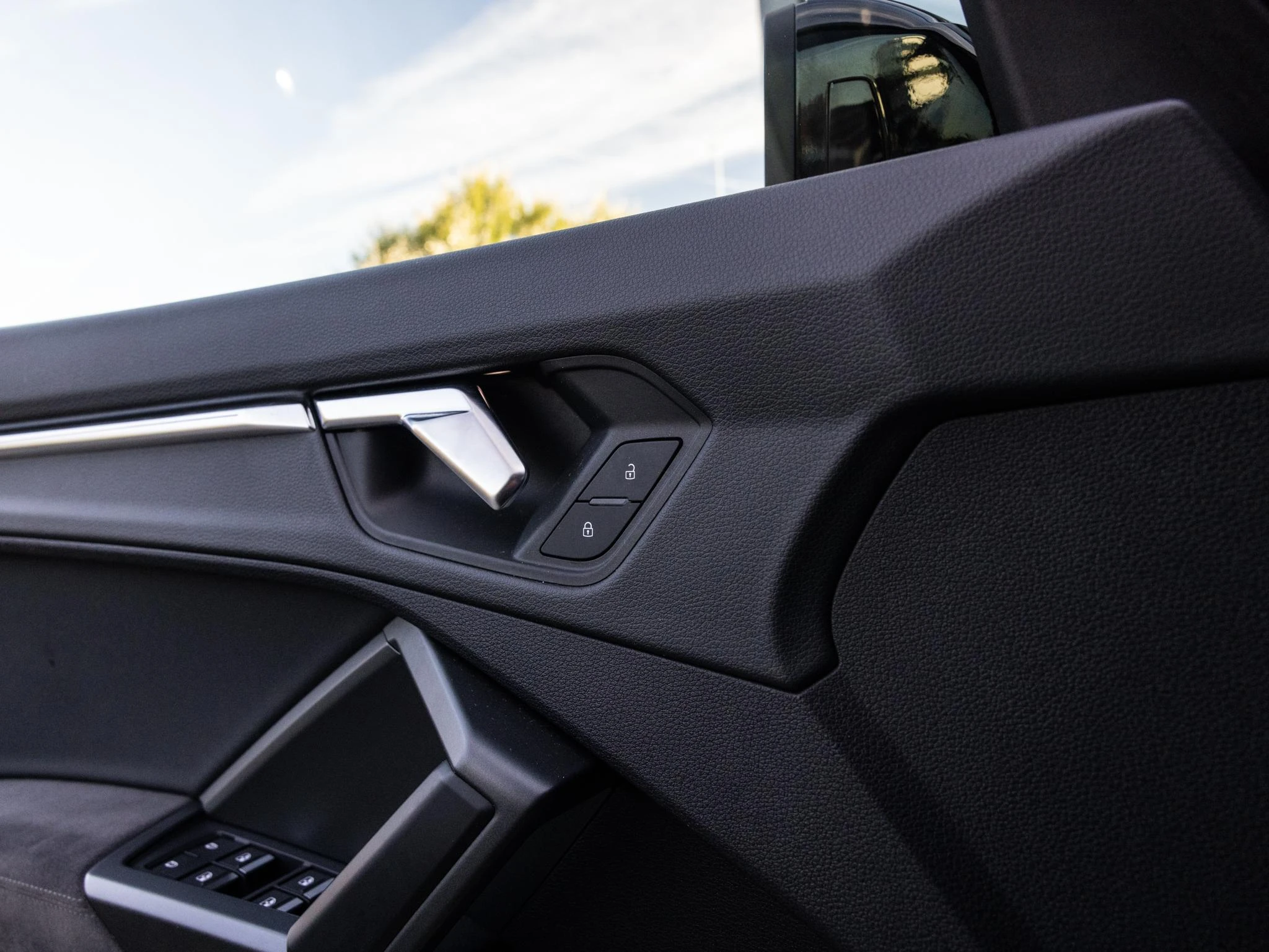 Audi-RSQ3-image-30