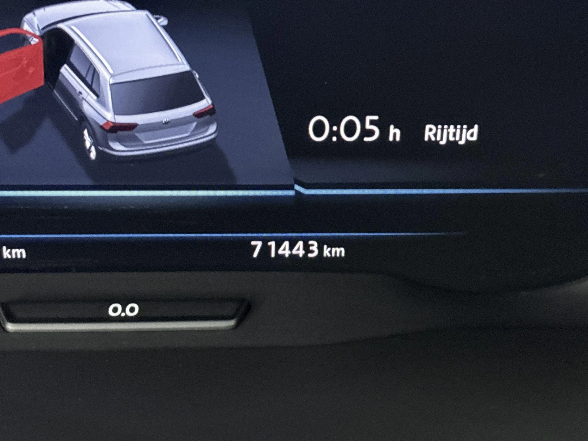 Volkswagen-Tiguan-image-17