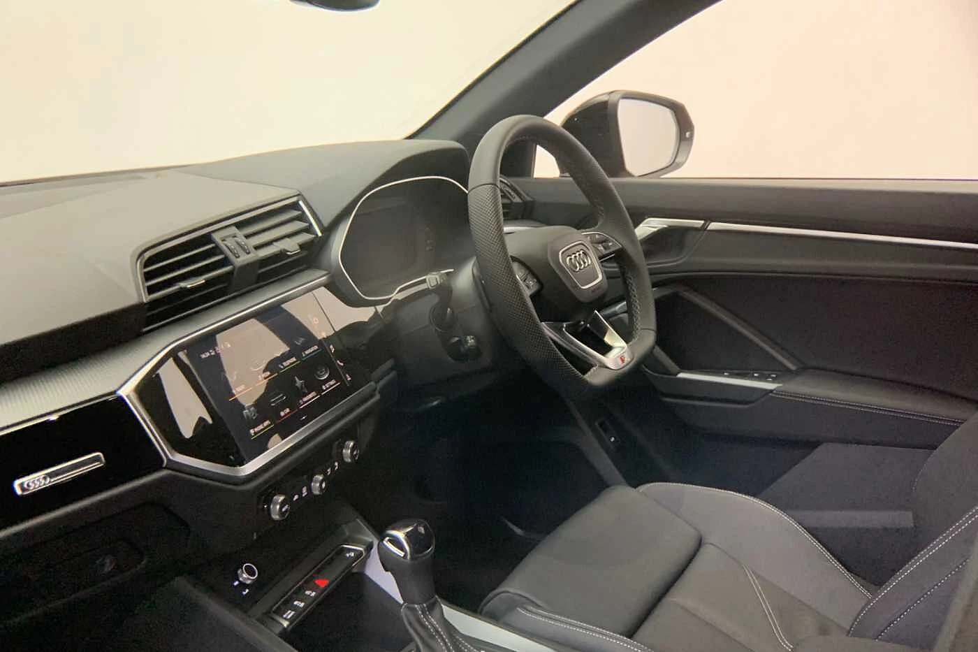 Audi-Q3-image-1