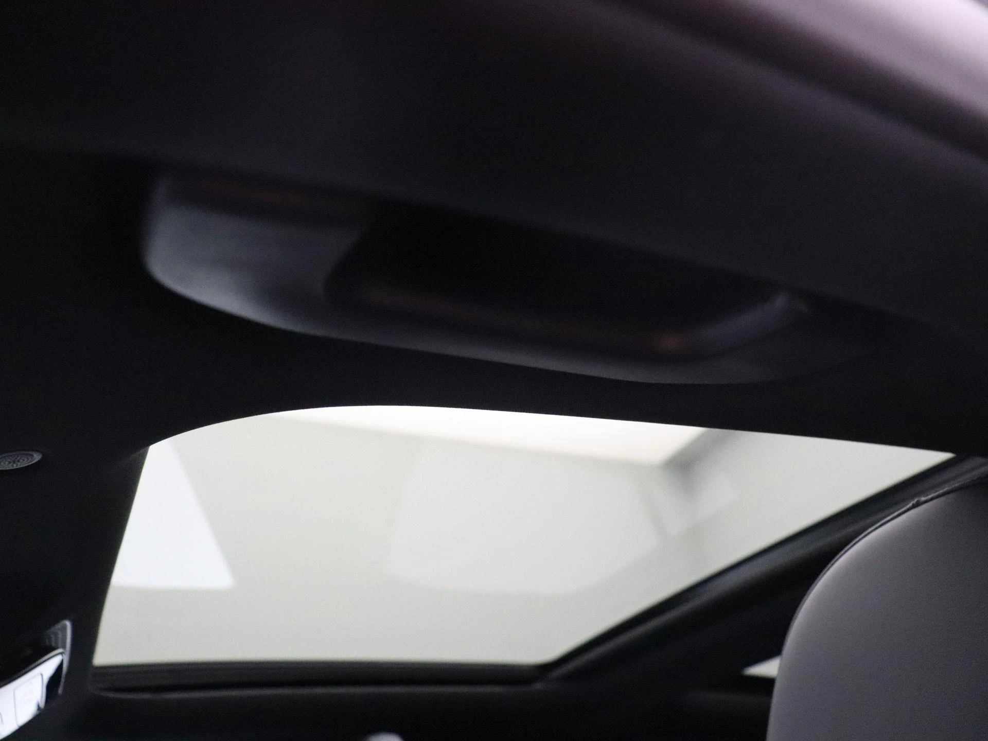 Mercedes-Benz-C-Klasse-image-10