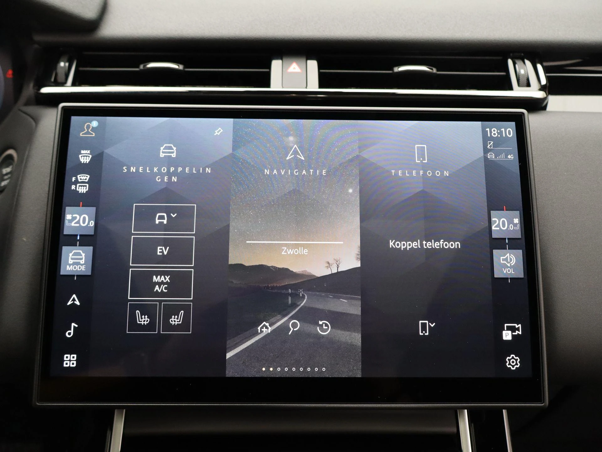 Land Rover-Range Rover Velar-image-17