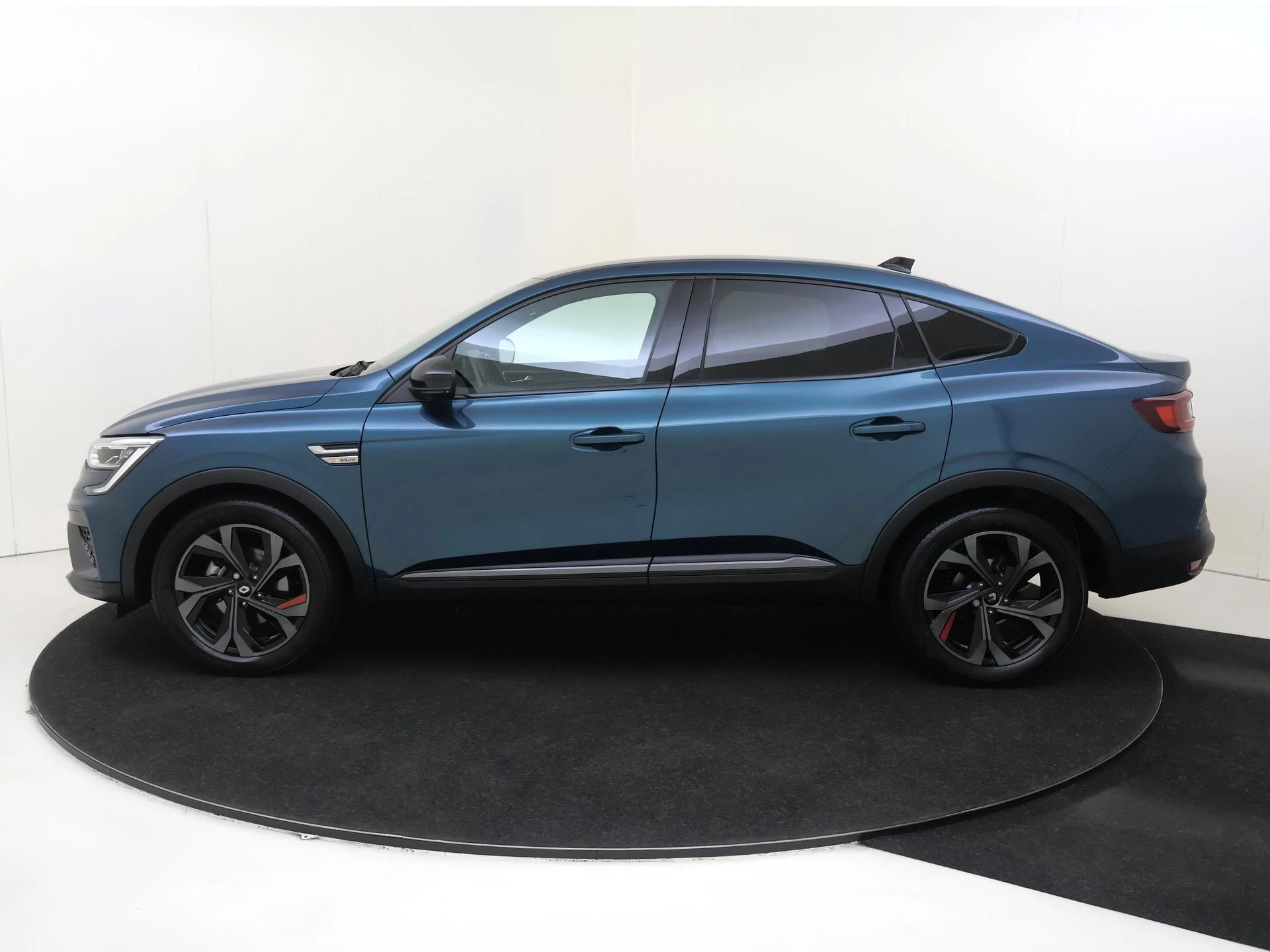 Renault-Arkana-image-7