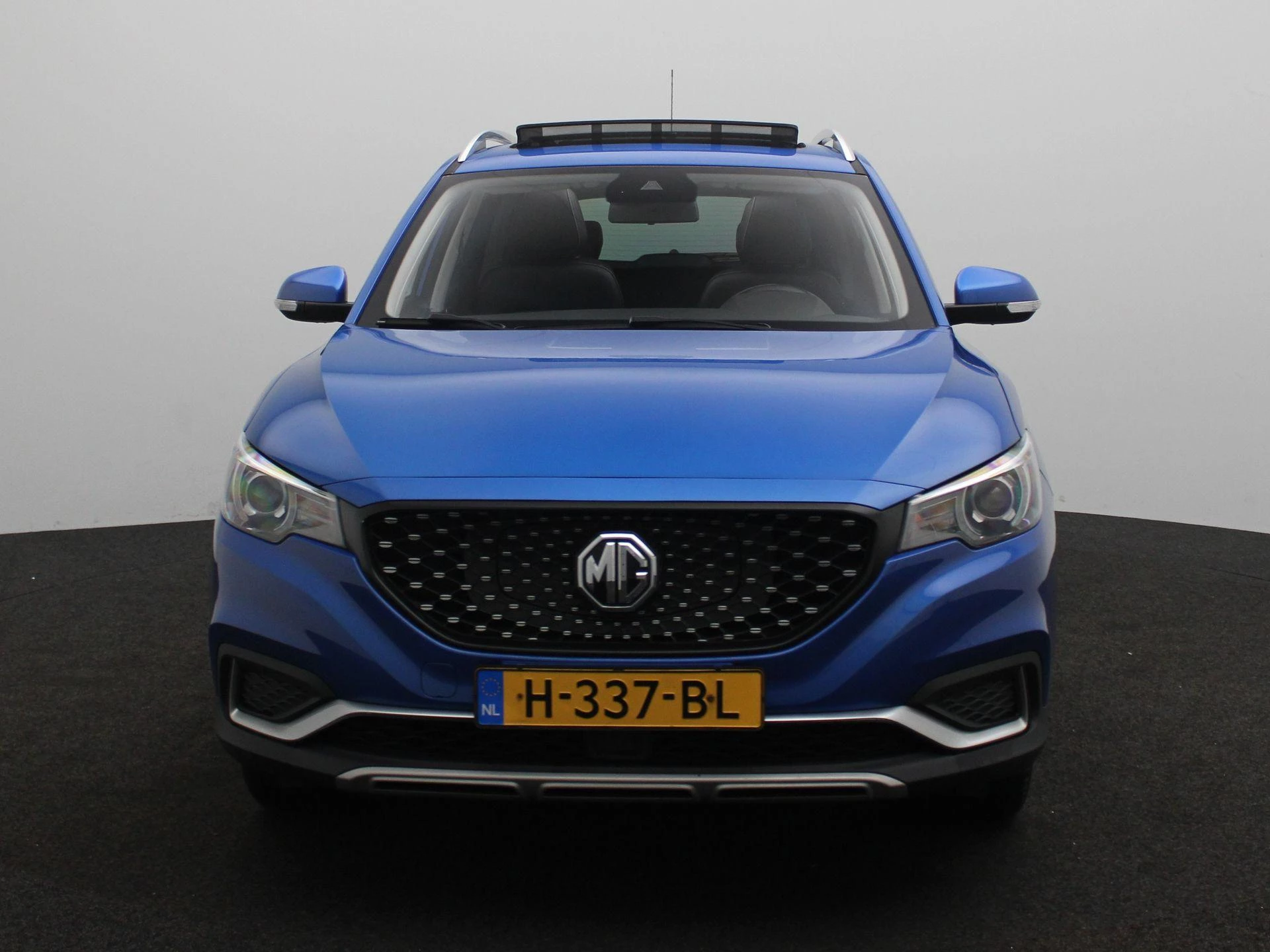 MG-ZS EV-image-3