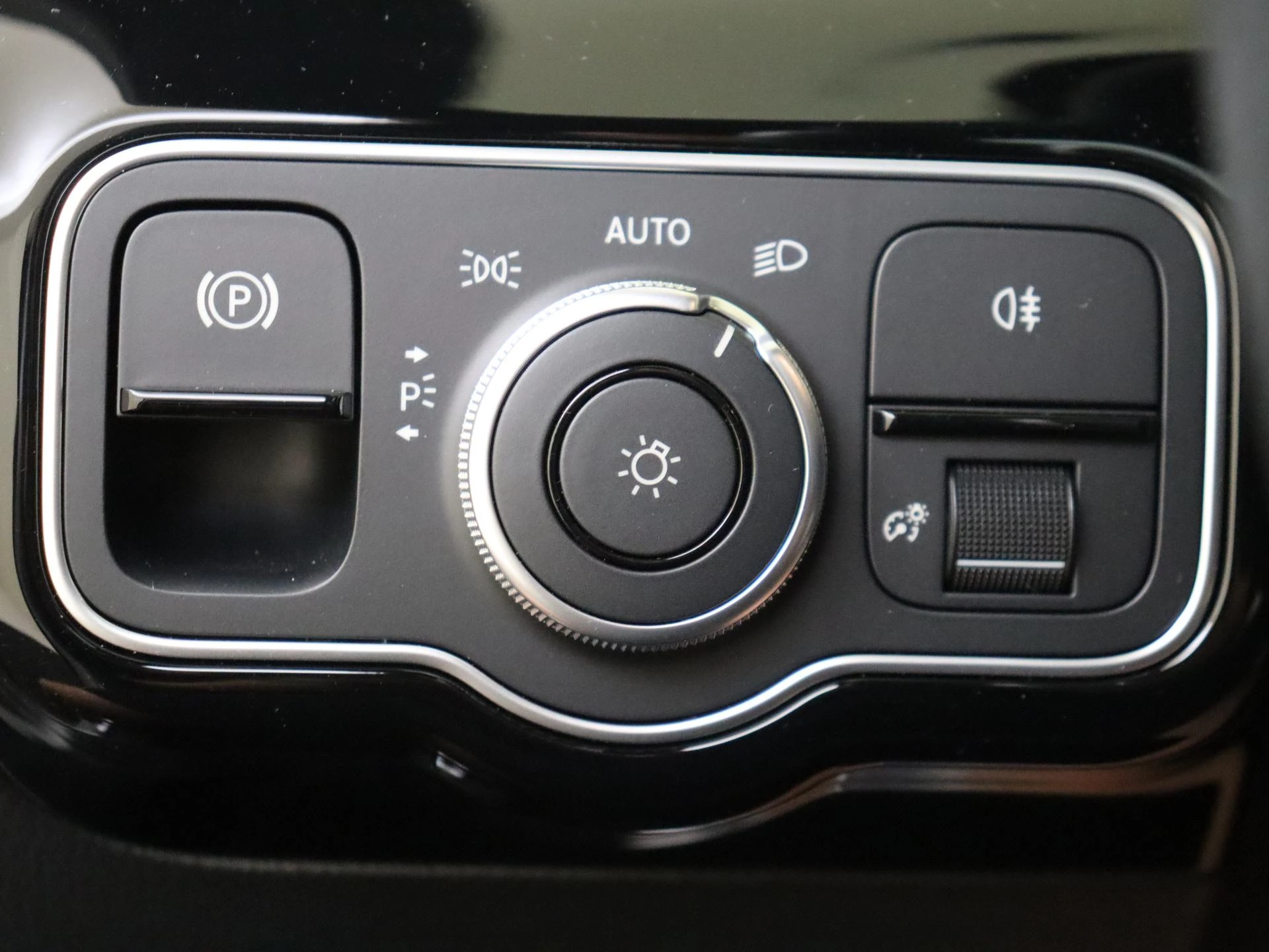 Mercedes-Benz-A-Klasse-image-25
