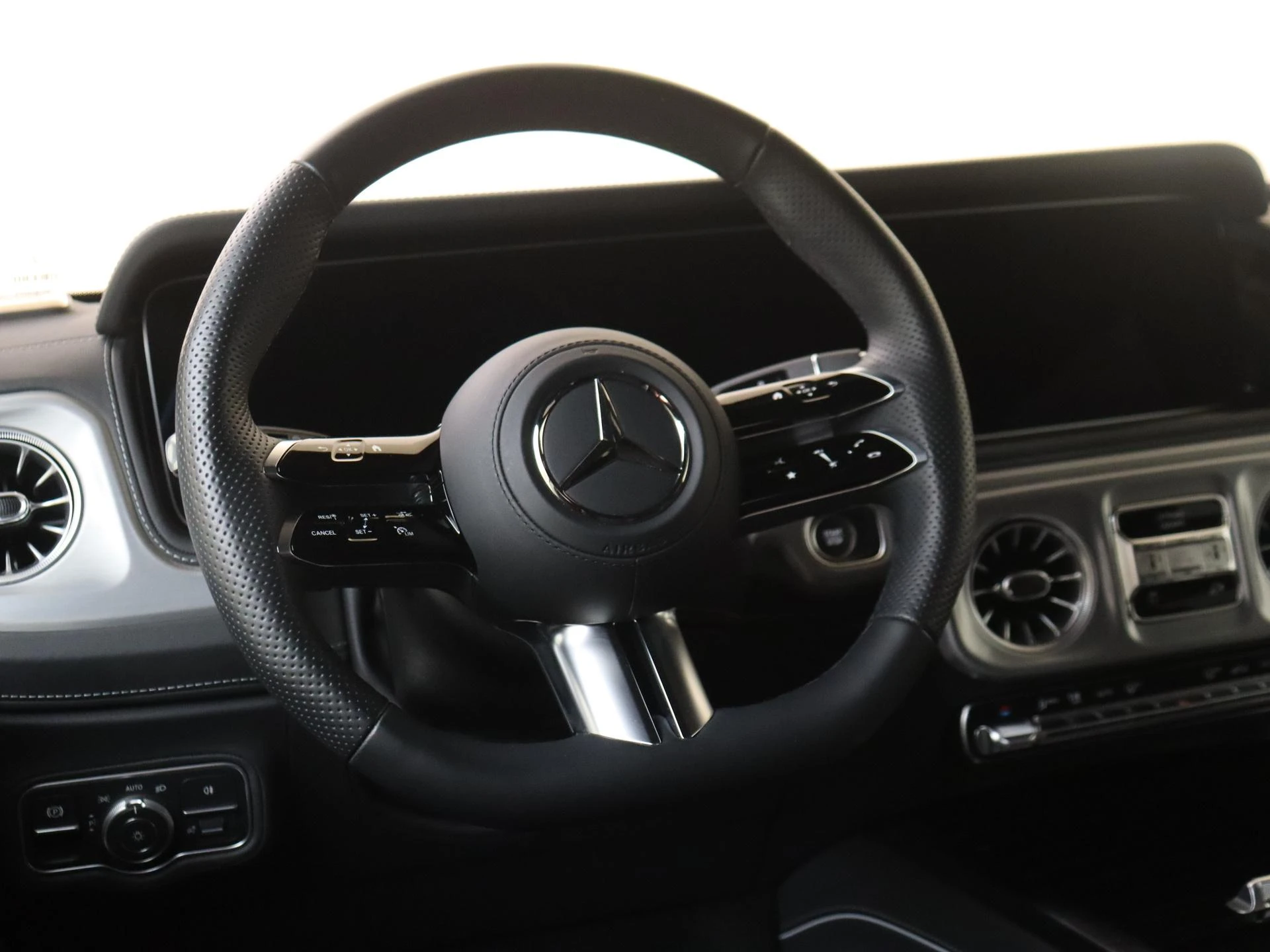 Mercedes-Benz-Classe G-image-9