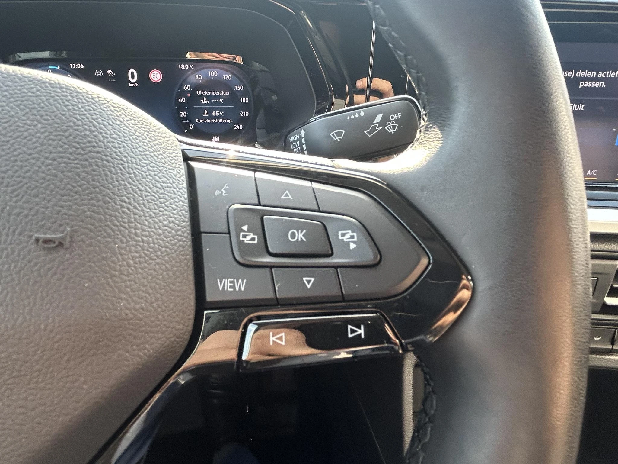 Ford-Transit Connect-image-12