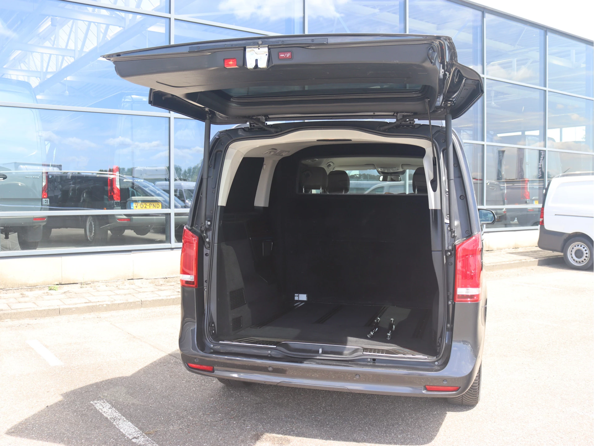 Mercedes-Benz V-Klasse 250d L2 D.C. Edition | AMG/CLIMA/NAVI/360° CAMERA | Certified
